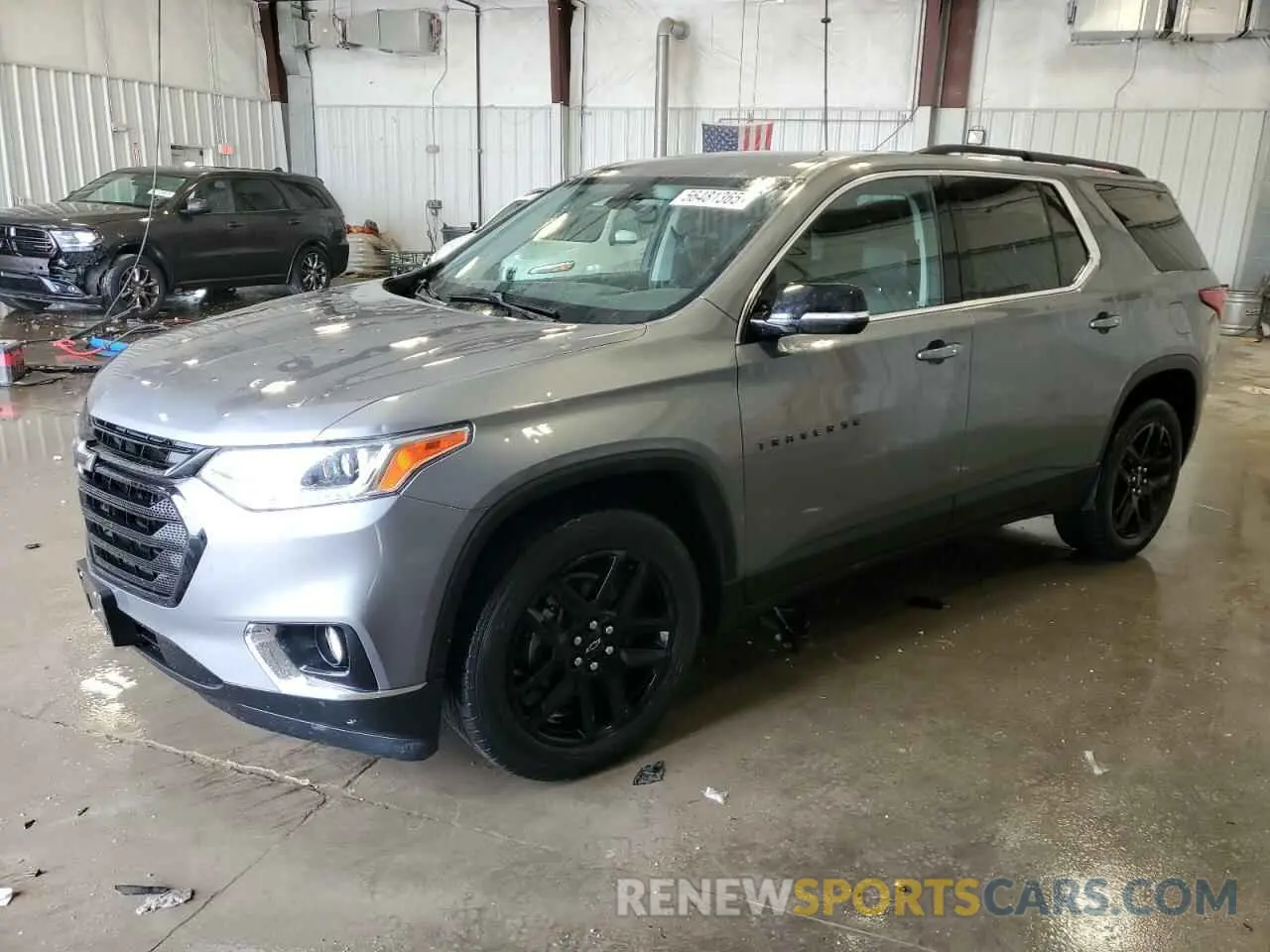 1 Photograph of a damaged car 1GNEVGKW4KJ301196 CHEVROLET TRAVERSE 2019