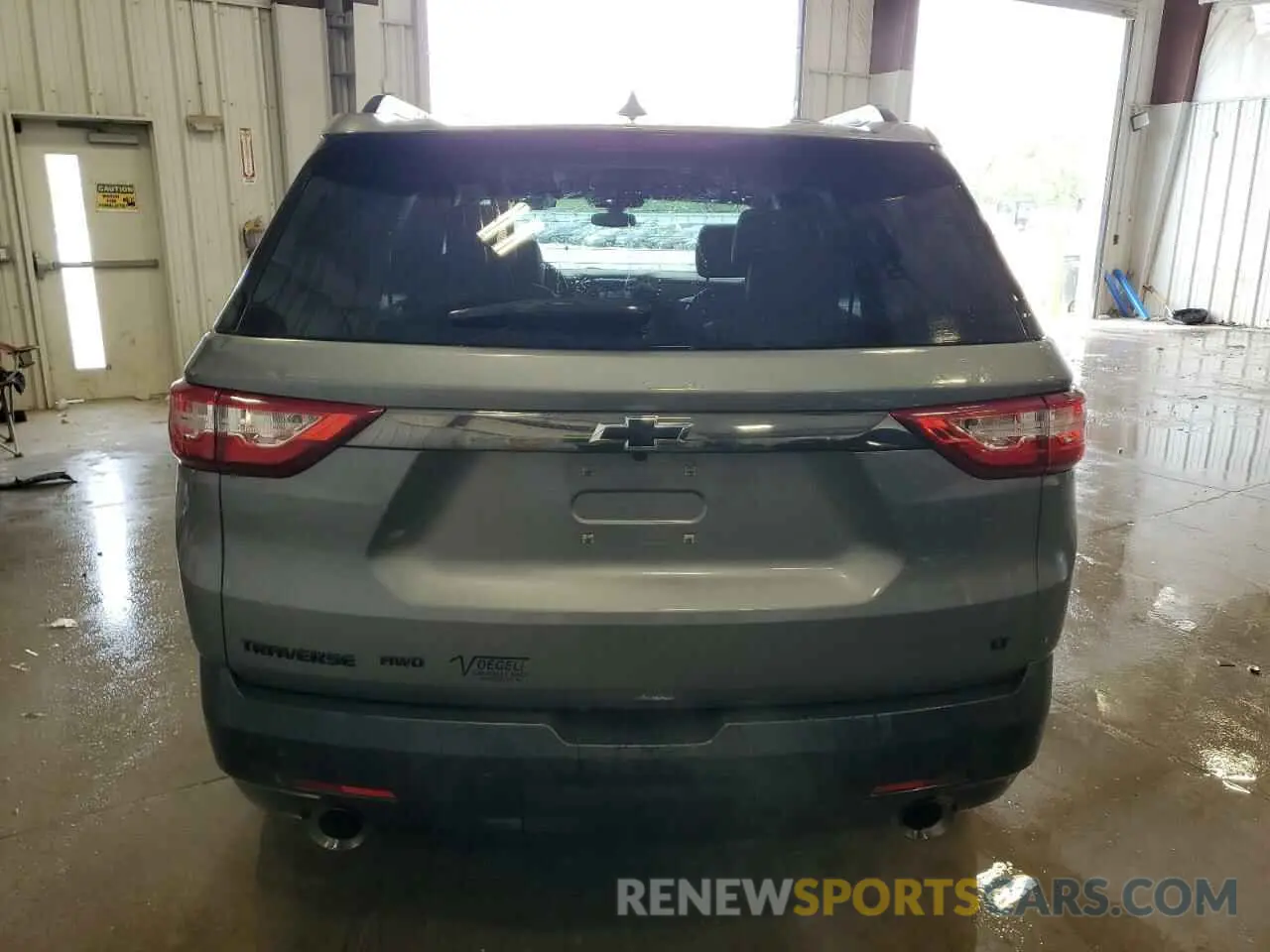 6 Photograph of a damaged car 1GNEVGKW4KJ301196 CHEVROLET TRAVERSE 2019