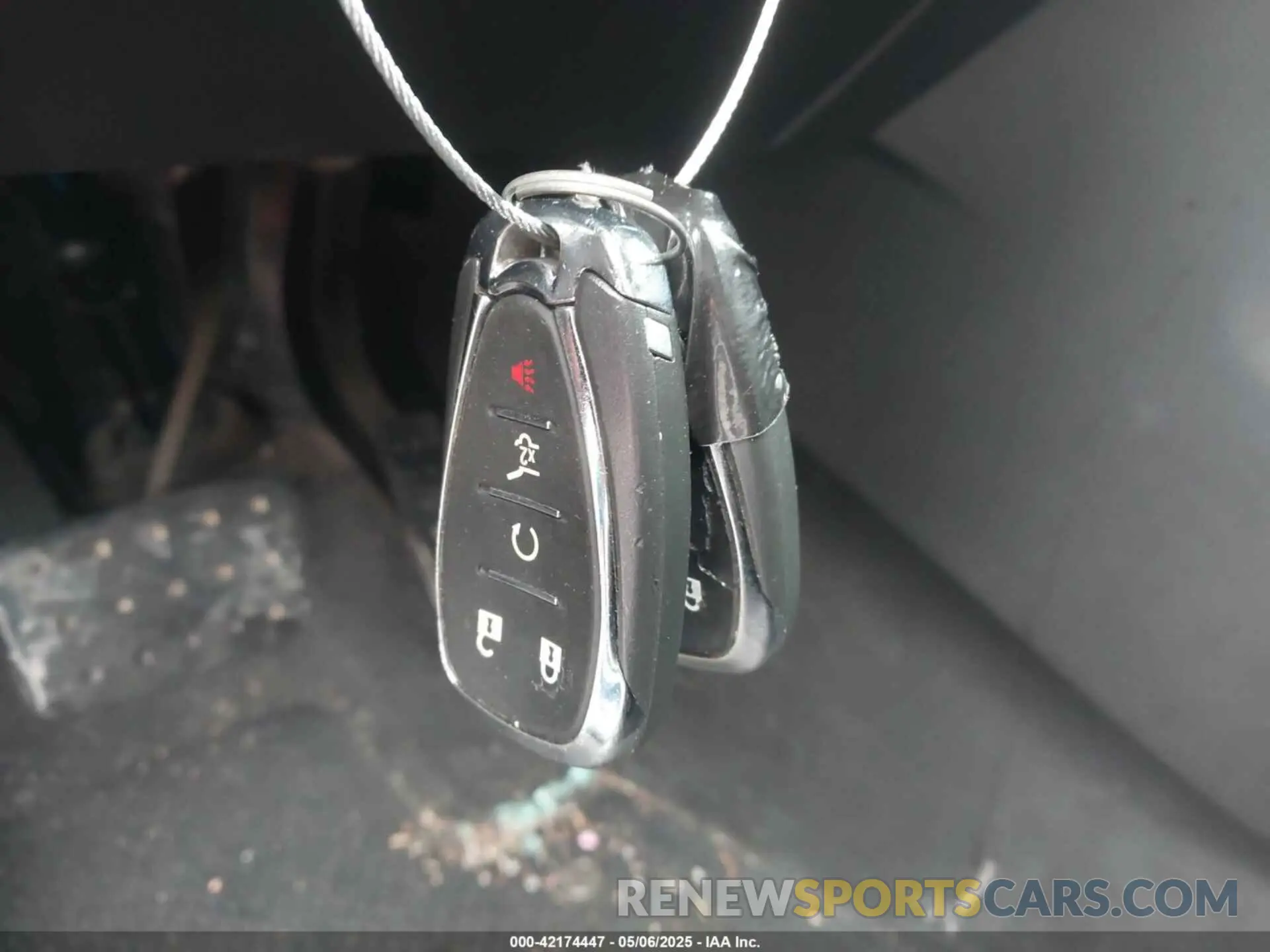 11 Photograph of a damaged car 1GNEVGKW5KJ100679 CHEVROLET TRAVERSE 2019