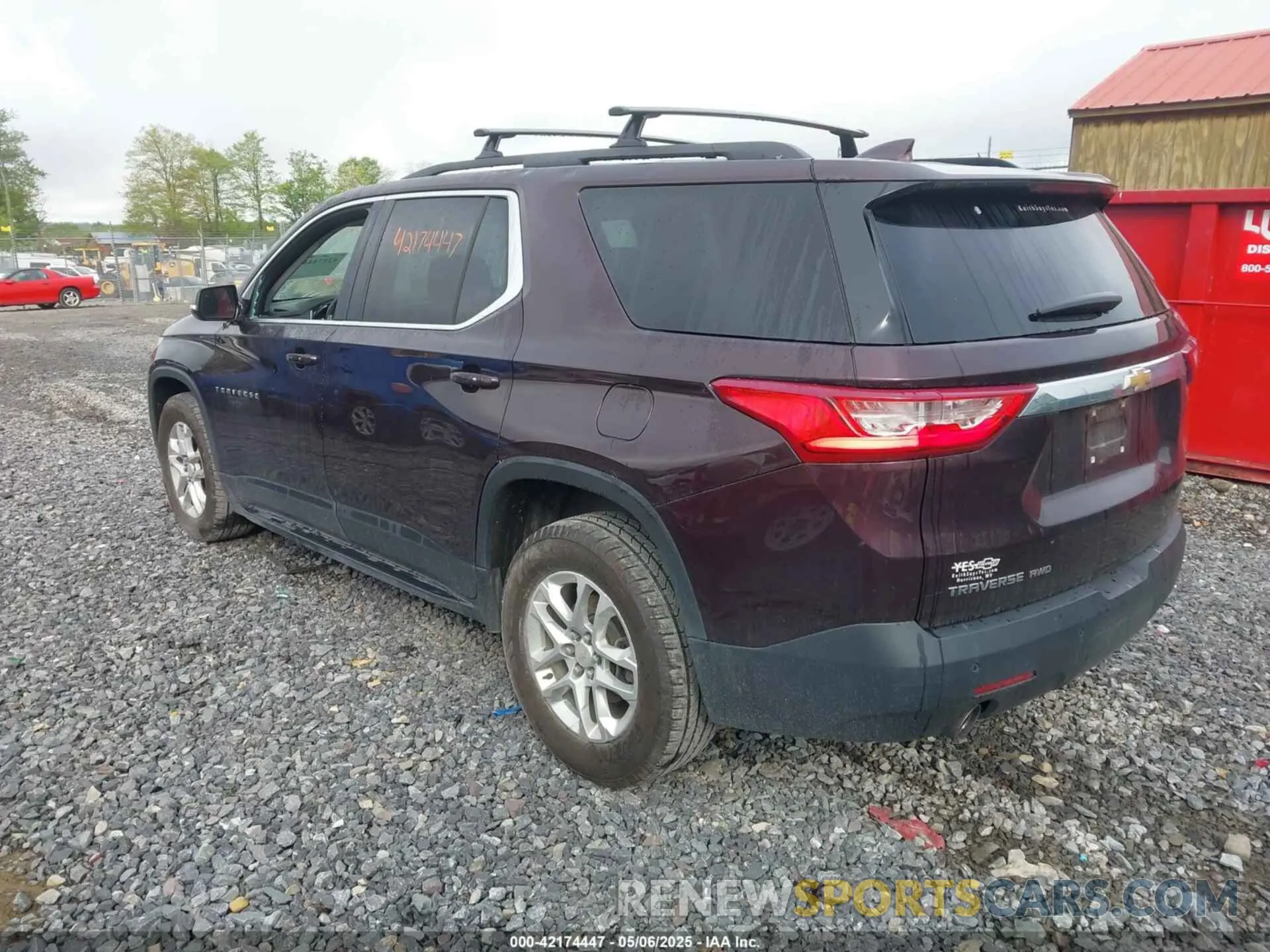 3 Photograph of a damaged car 1GNEVGKW5KJ100679 CHEVROLET TRAVERSE 2019