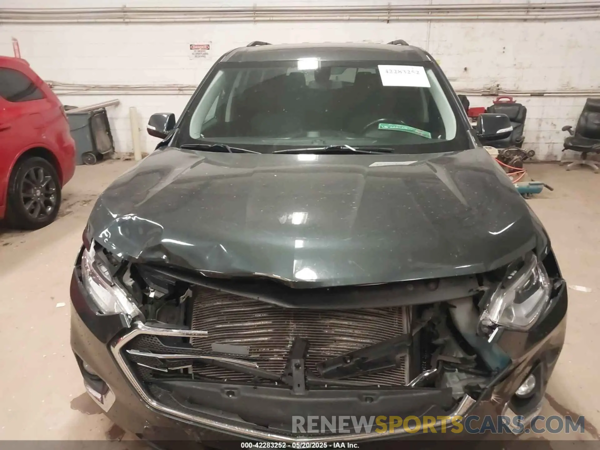 12 Photograph of a damaged car 1GNEVGKW5KJ105431 CHEVROLET TRAVERSE 2019