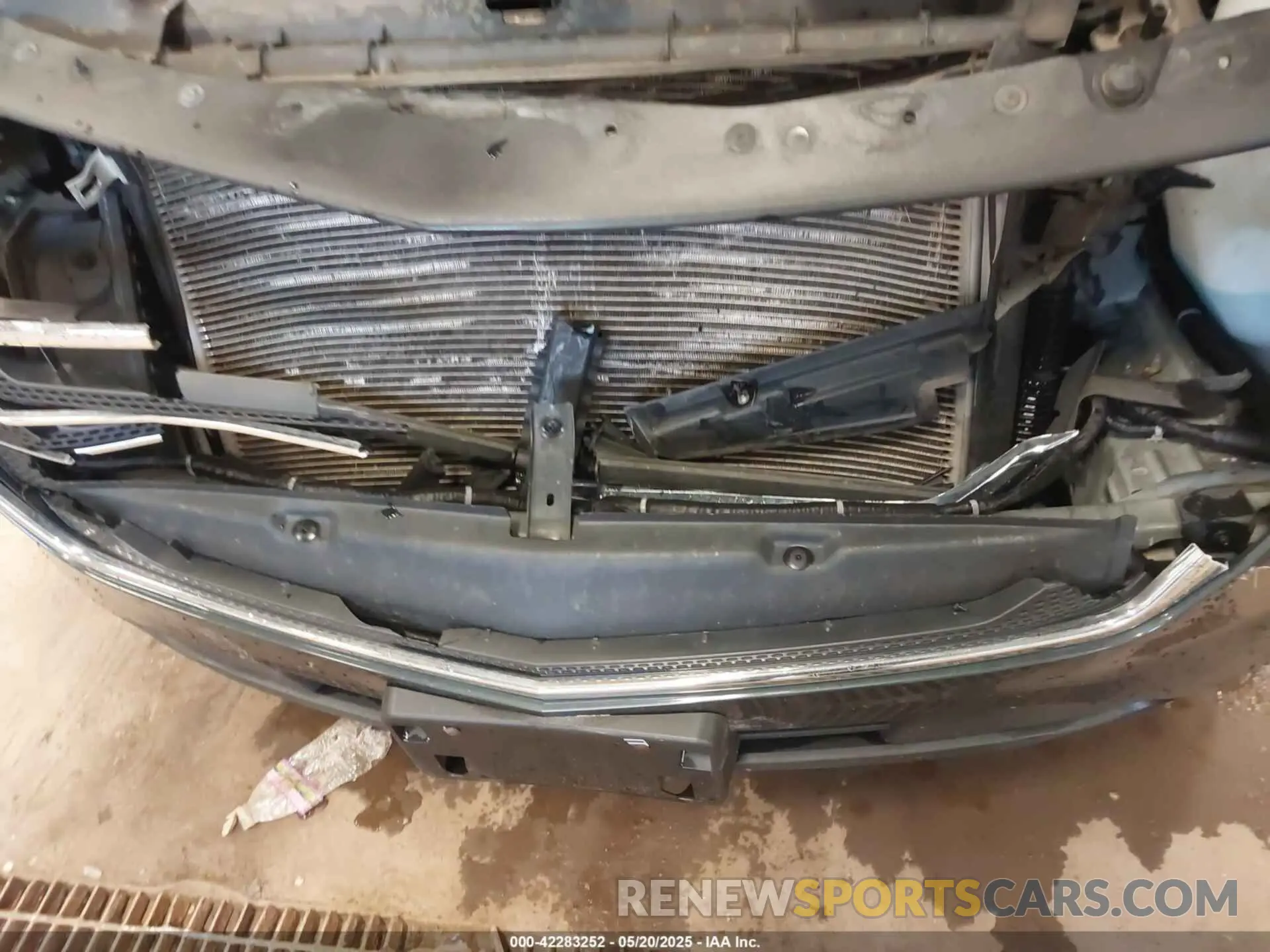 6 Photograph of a damaged car 1GNEVGKW5KJ105431 CHEVROLET TRAVERSE 2019
