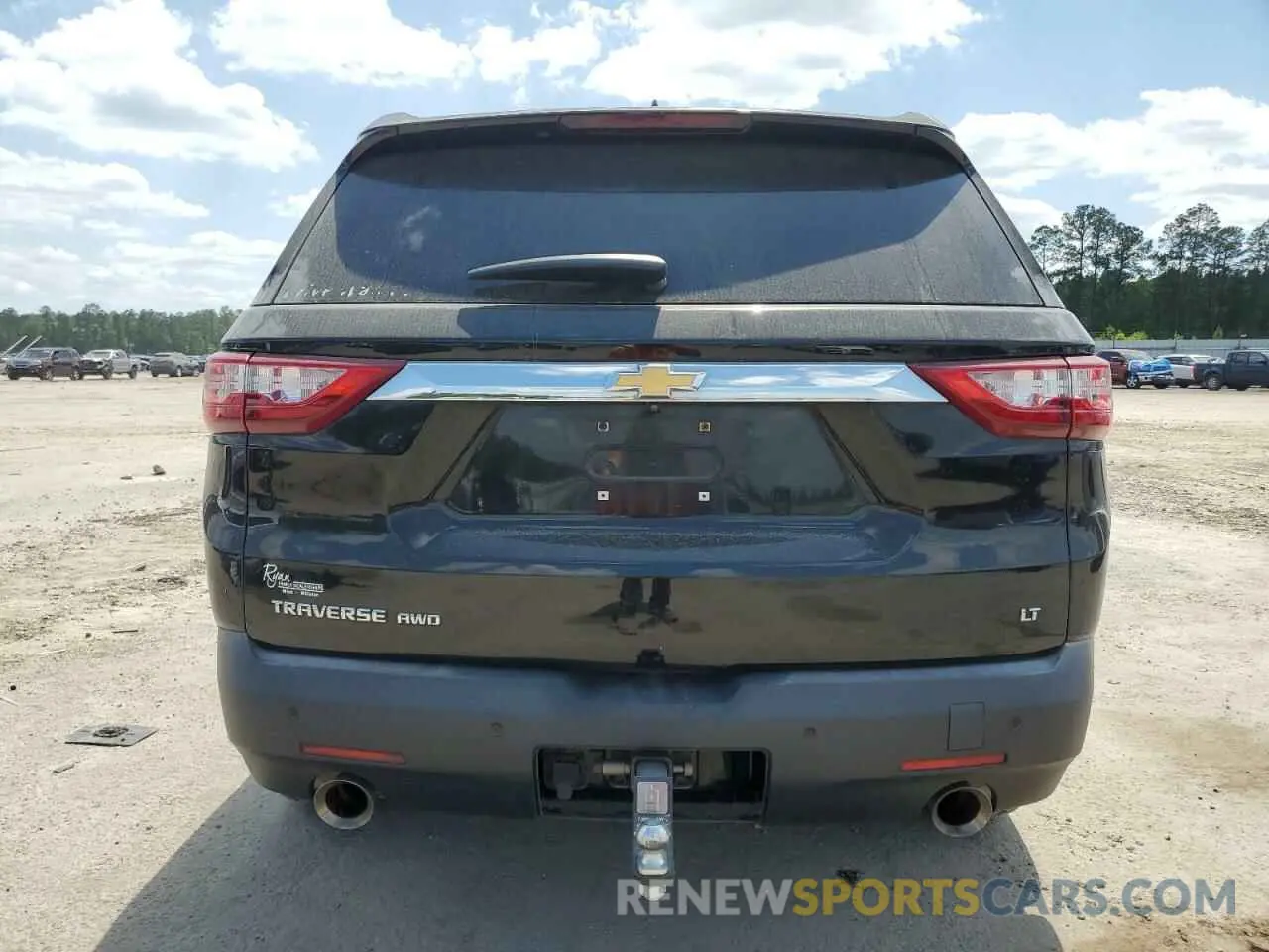 6 Photograph of a damaged car 1GNEVGKW5KJ198340 CHEVROLET TRAVERSE 2019