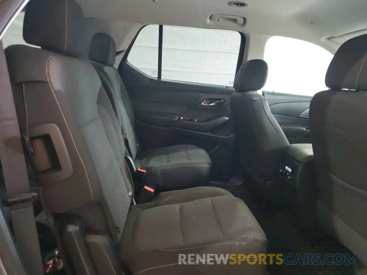 11 Photograph of a damaged car 1GNEVGKW5KJ209417 CHEVROLET TRAVERSE 2019