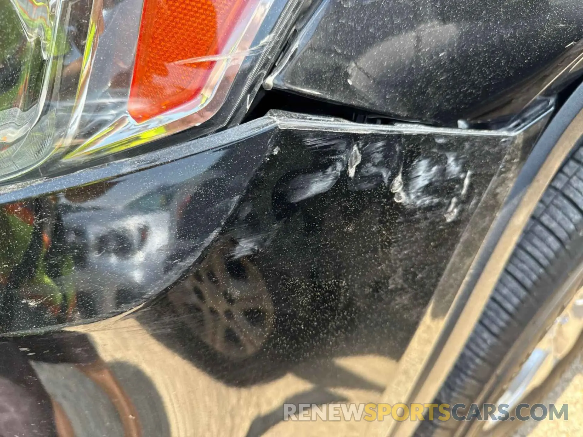 30 Photograph of a damaged car 1GNEVGKW5KJ219364 CHEVROLET TRAVERSE 2019