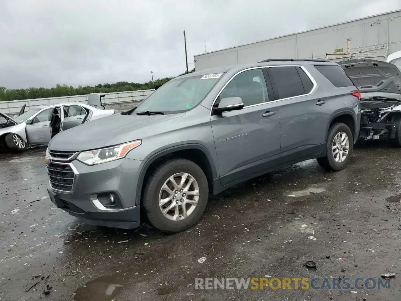 1 Photograph of a damaged car 1GNEVGKW5KJ258777 CHEVROLET TRAVERSE 2019