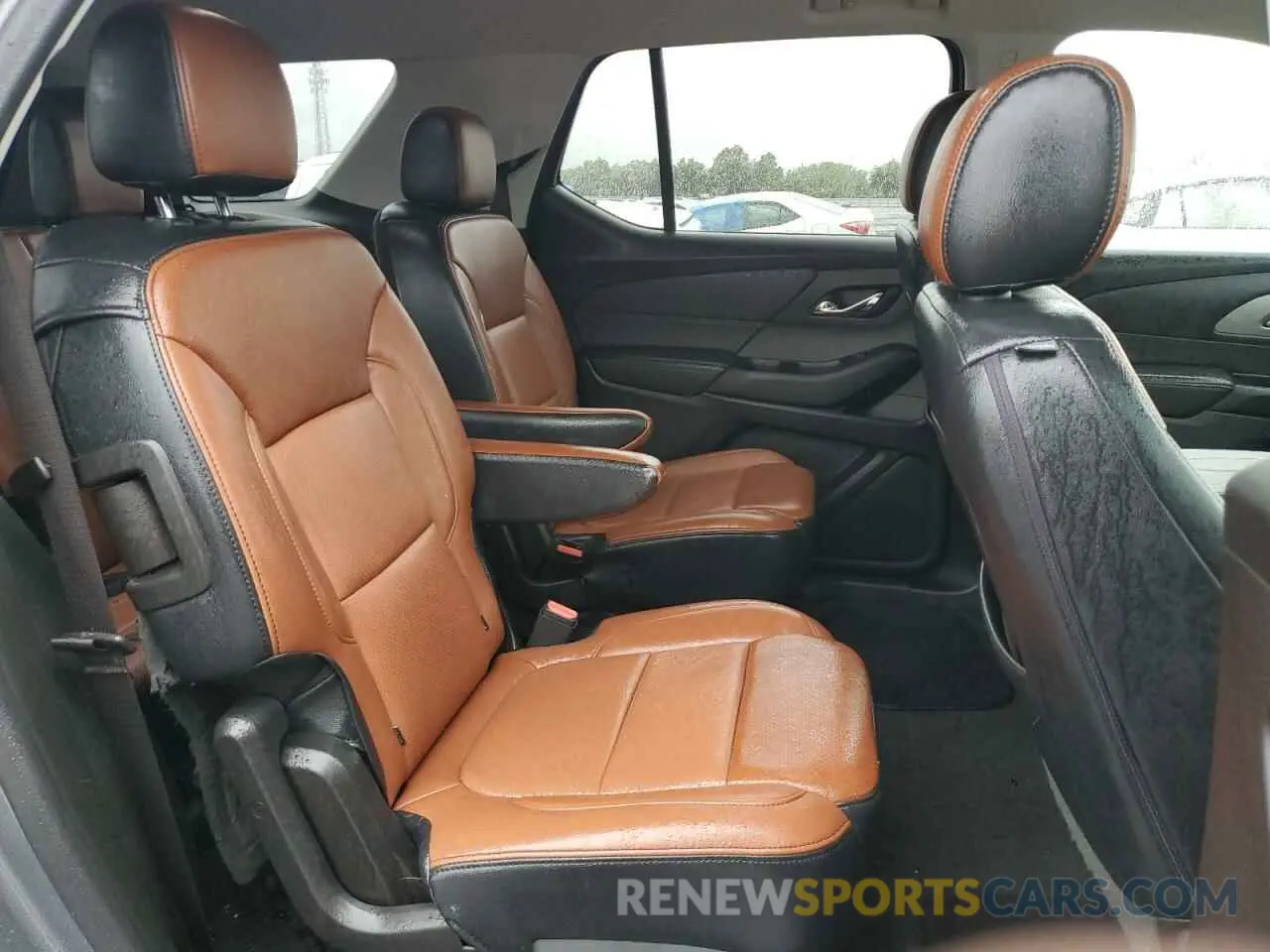 11 Photograph of a damaged car 1GNEVGKW5KJ258777 CHEVROLET TRAVERSE 2019