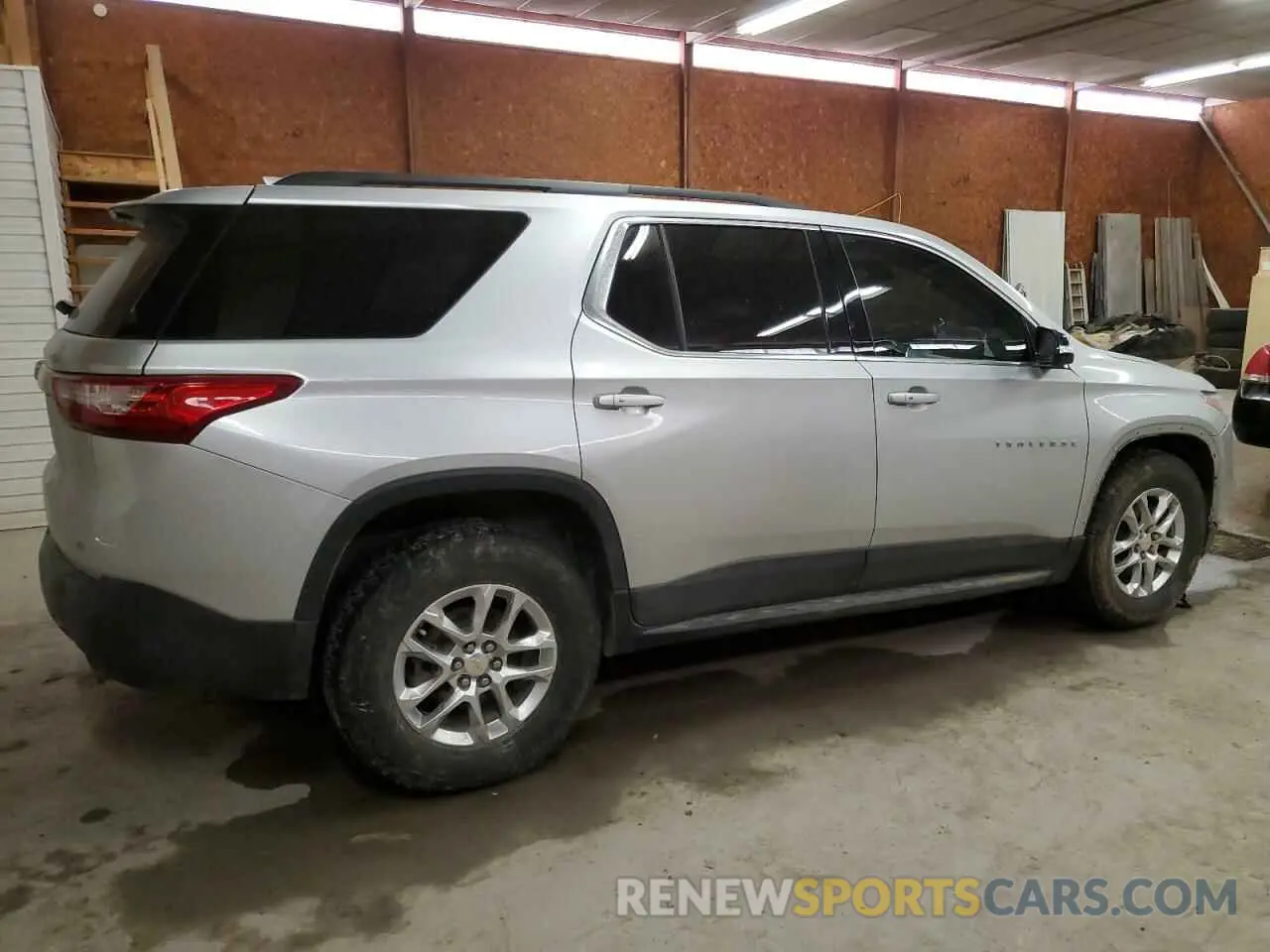 3 Photograph of a damaged car 1GNEVGKW6KJ151883 CHEVROLET TRAVERSE 2019