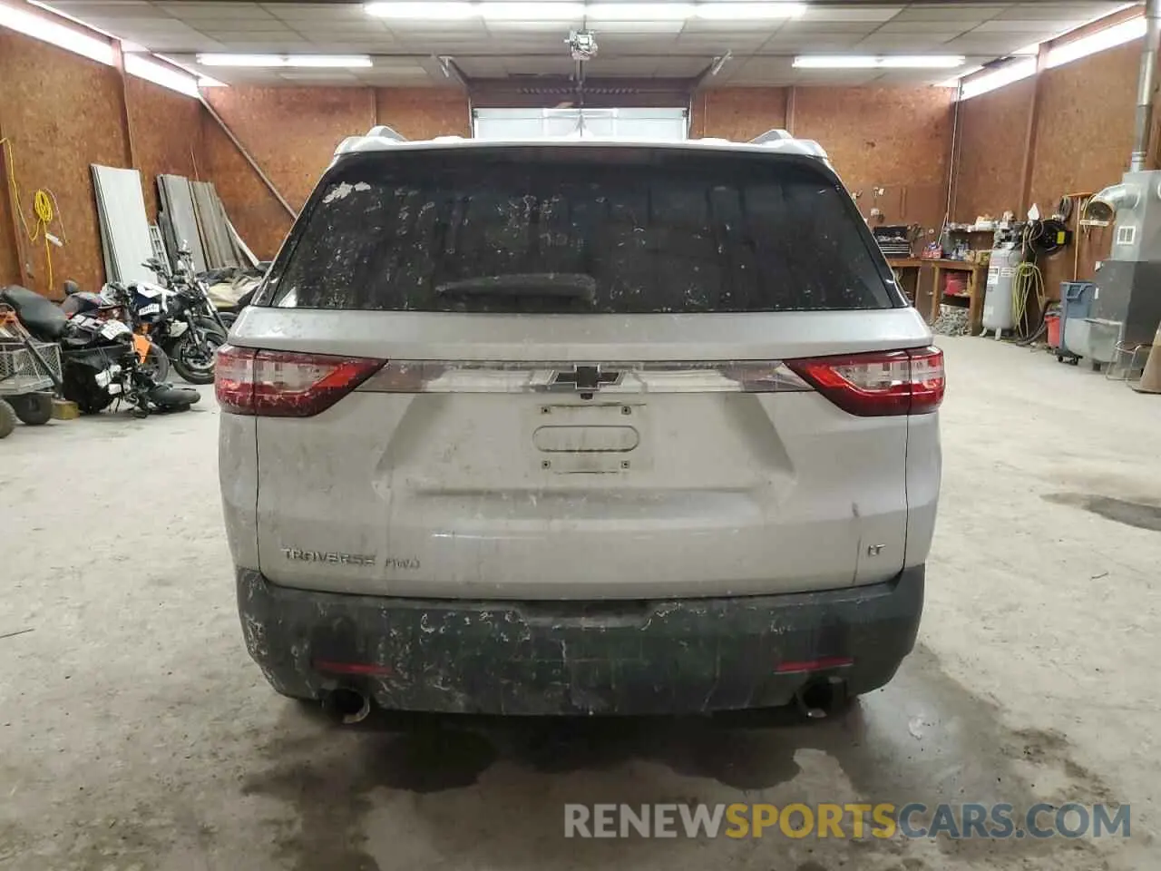 6 Photograph of a damaged car 1GNEVGKW6KJ151883 CHEVROLET TRAVERSE 2019
