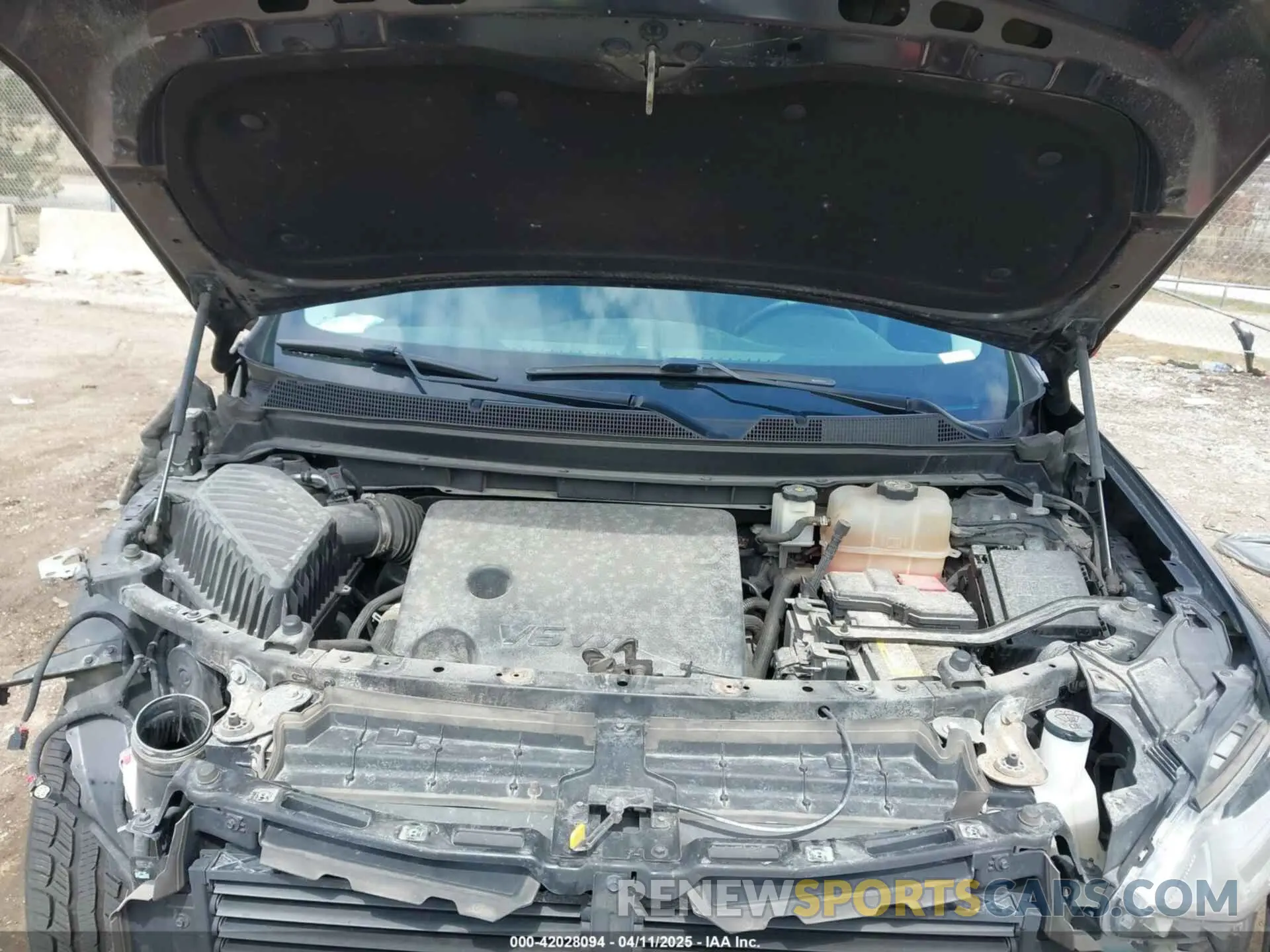 10 Photograph of a damaged car 1GNEVGKW7KJ133490 CHEVROLET TRAVERSE 2019