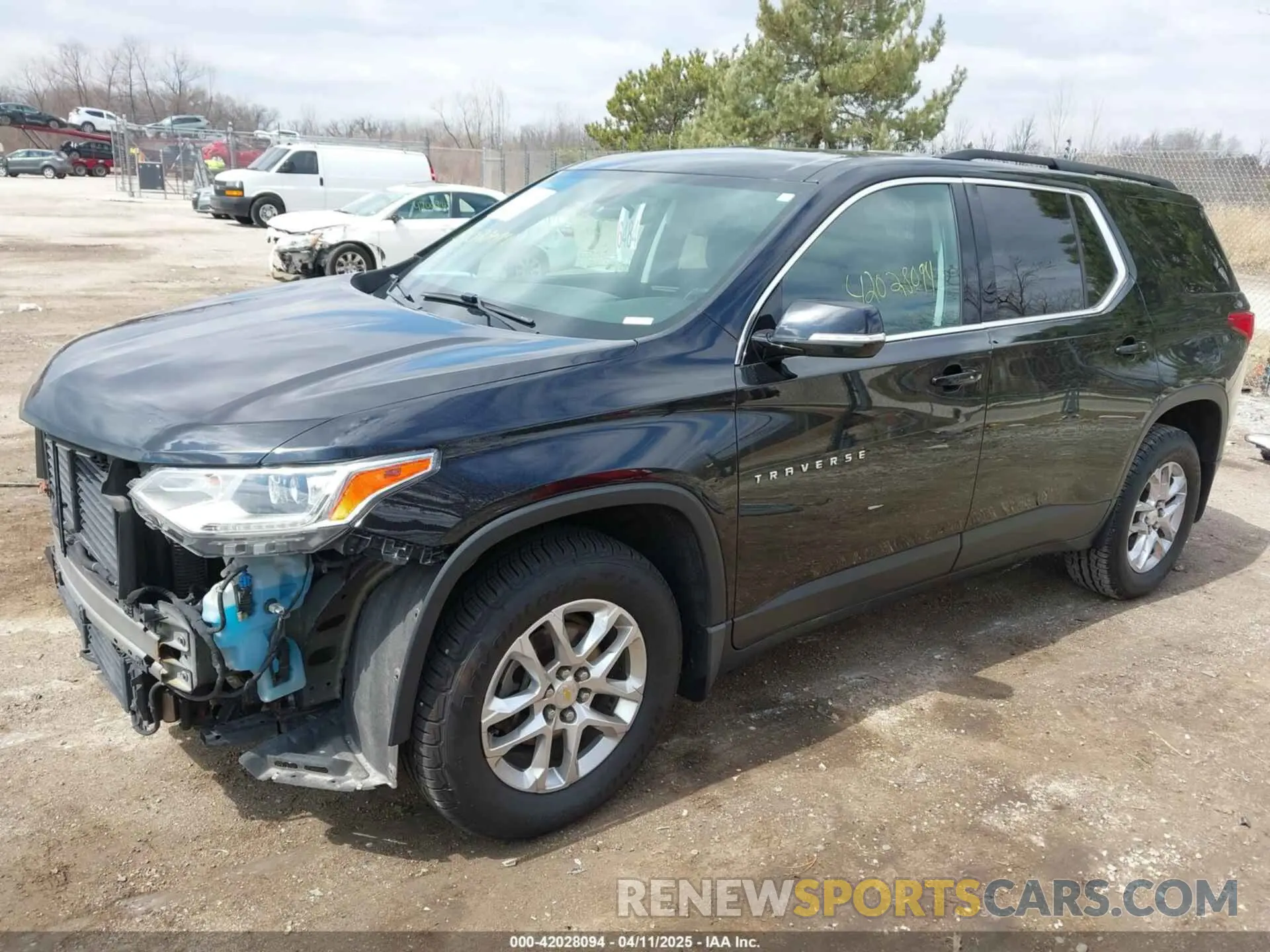 2 Photograph of a damaged car 1GNEVGKW7KJ133490 CHEVROLET TRAVERSE 2019