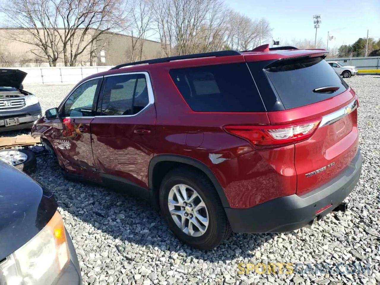 2 Photograph of a damaged car 1GNEVGKW8KJ271832 CHEVROLET TRAVERSE 2019