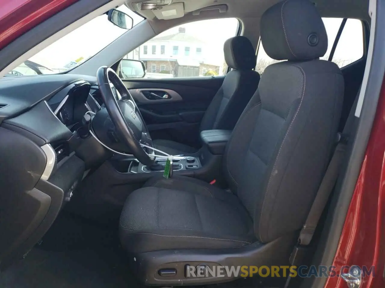 7 Photograph of a damaged car 1GNEVGKW8KJ271832 CHEVROLET TRAVERSE 2019