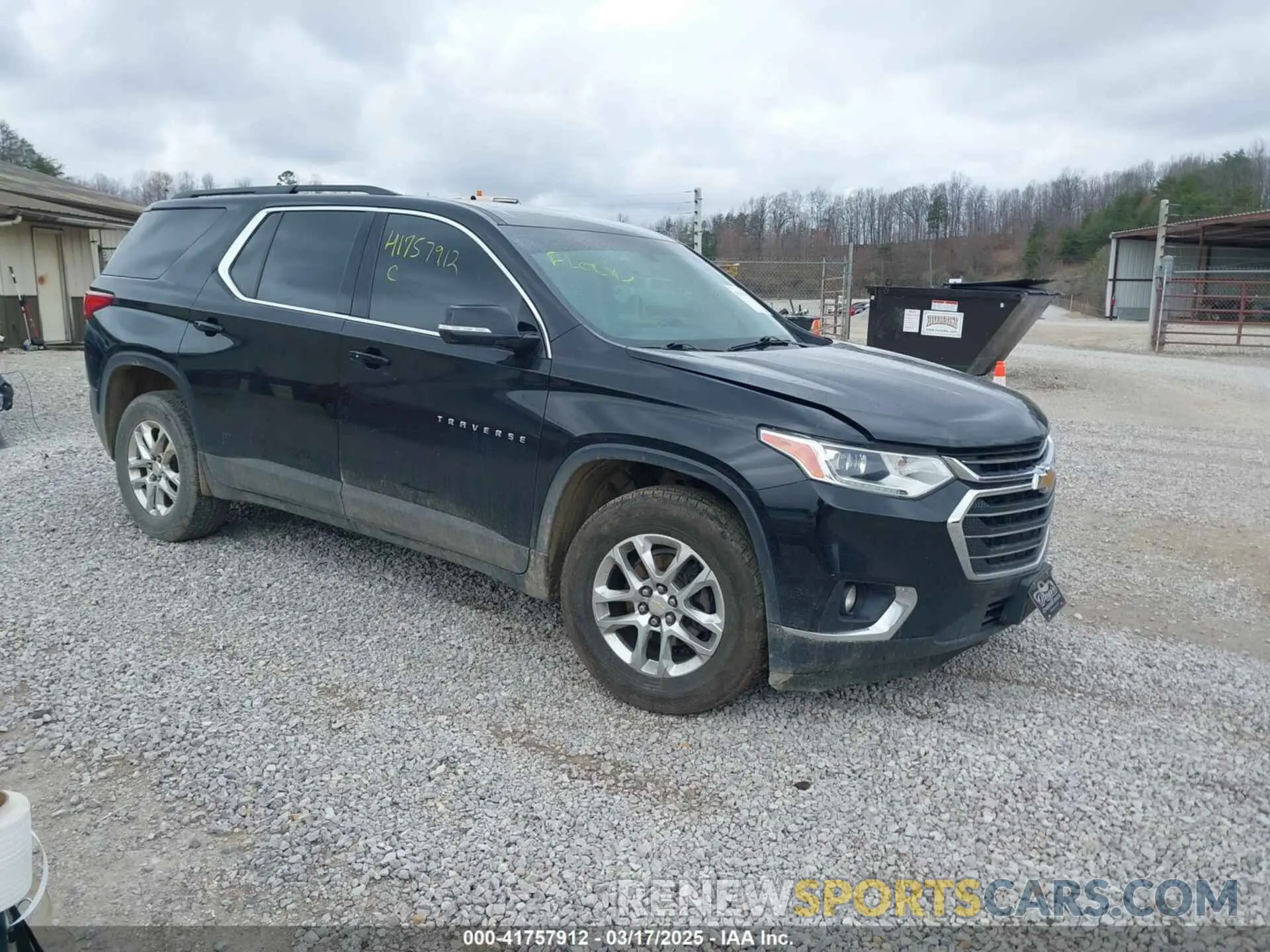 1 Photograph of a damaged car 1GNEVGKW9KJ116173 CHEVROLET TRAVERSE 2019