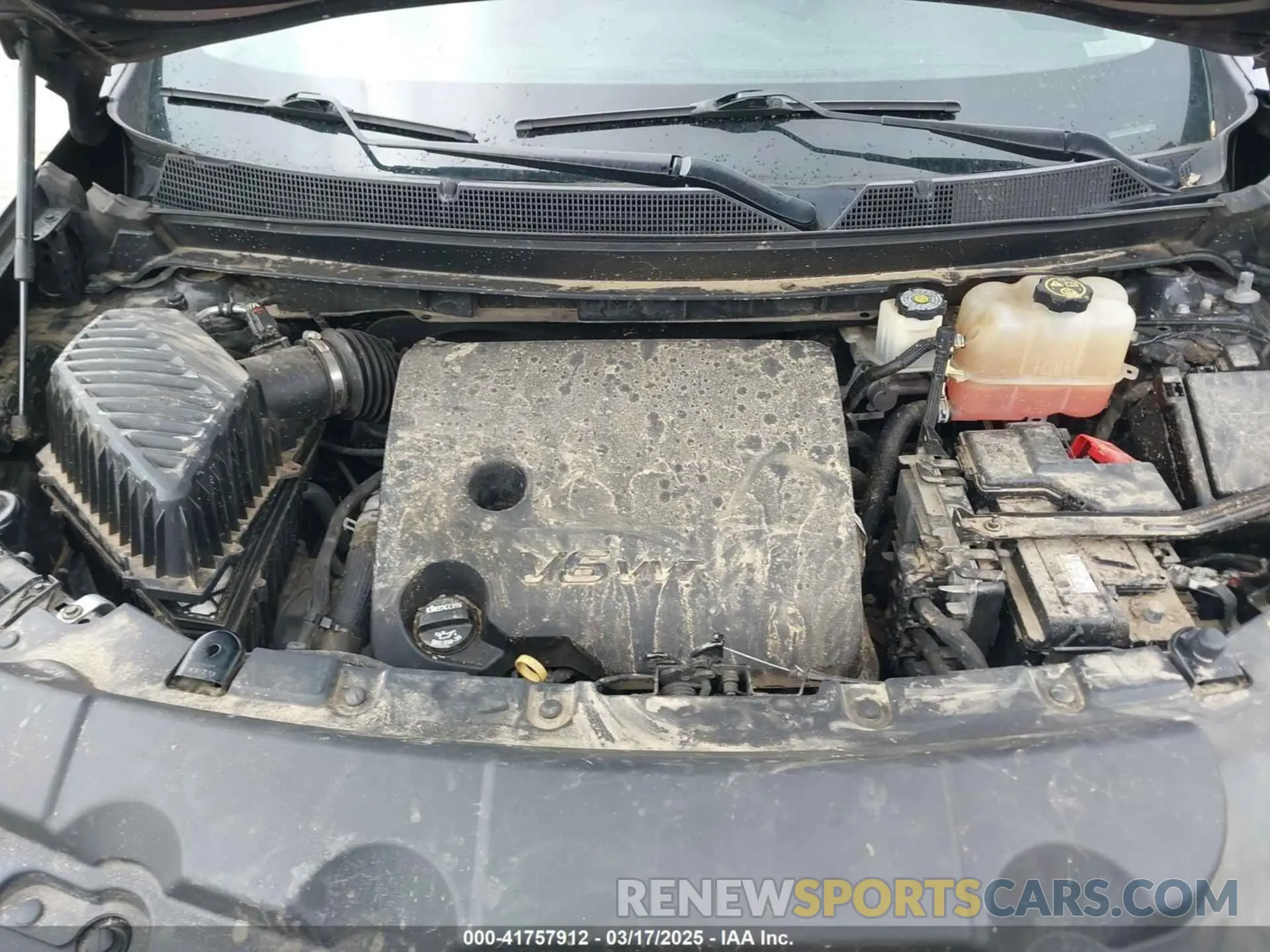 10 Photograph of a damaged car 1GNEVGKW9KJ116173 CHEVROLET TRAVERSE 2019
