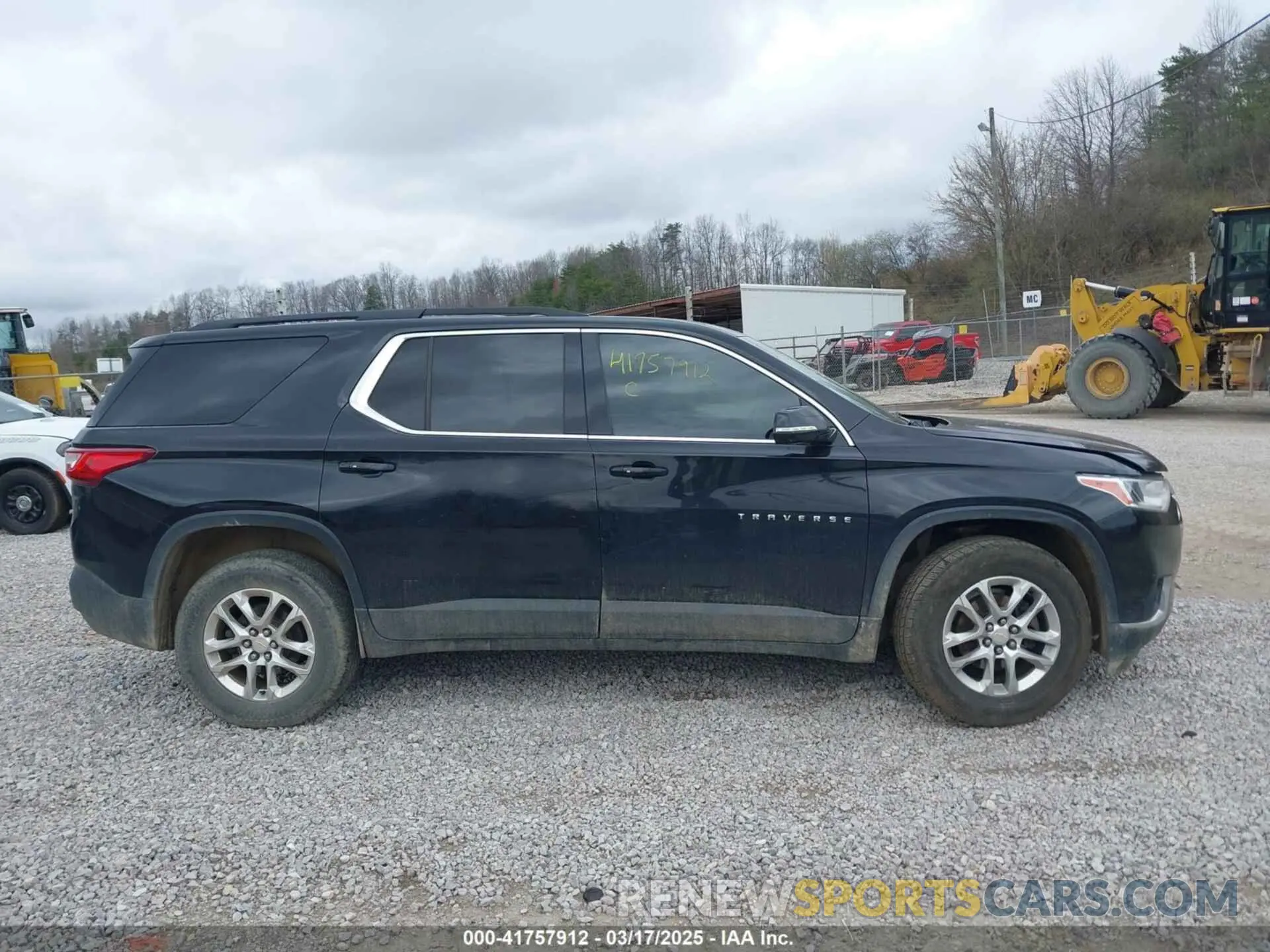 13 Photograph of a damaged car 1GNEVGKW9KJ116173 CHEVROLET TRAVERSE 2019
