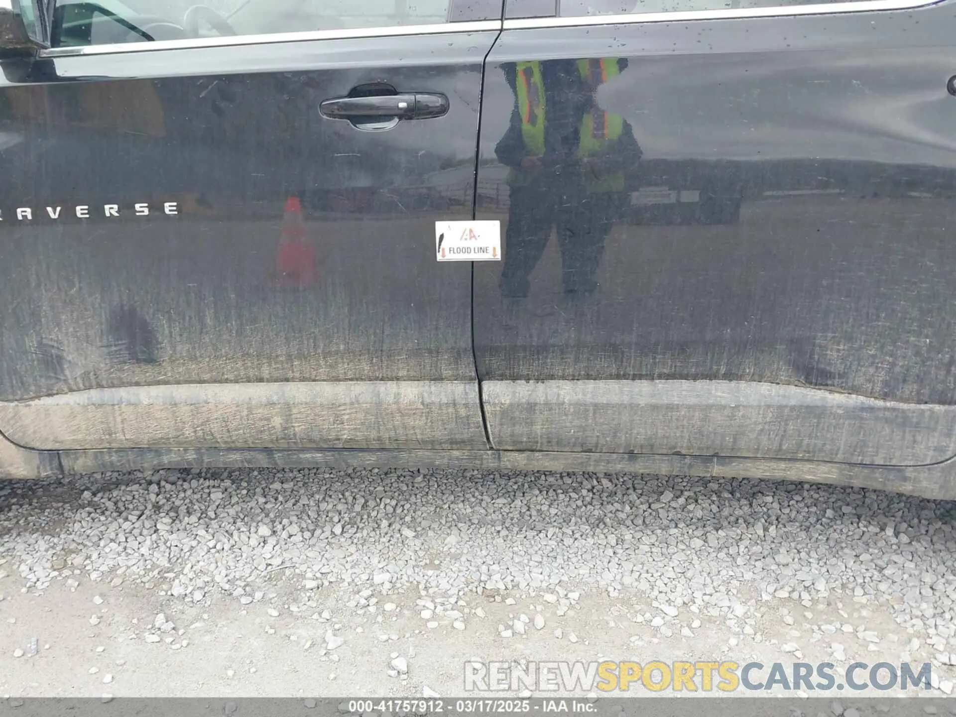 6 Photograph of a damaged car 1GNEVGKW9KJ116173 CHEVROLET TRAVERSE 2019