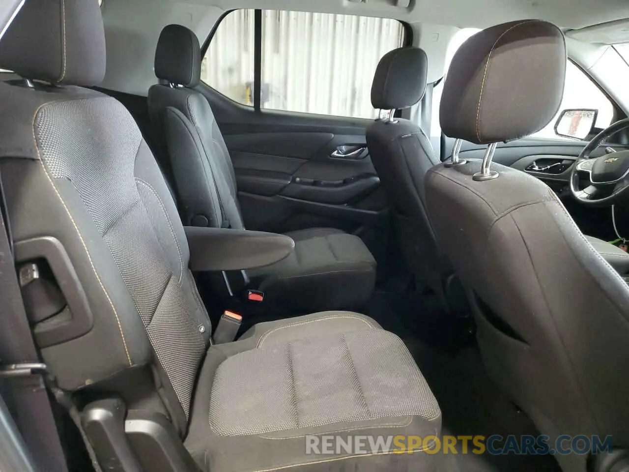 11 Photograph of a damaged car 1GNEVGKW9KJ125827 CHEVROLET TRAVERSE 2019