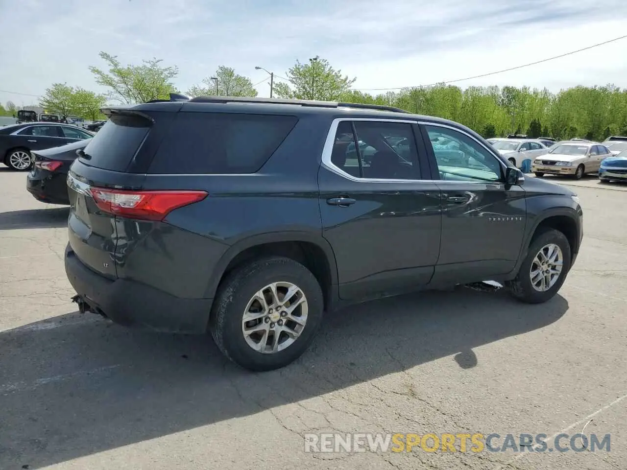 3 Photograph of a damaged car 1GNEVGKW9KJ236121 CHEVROLET TRAVERSE 2019