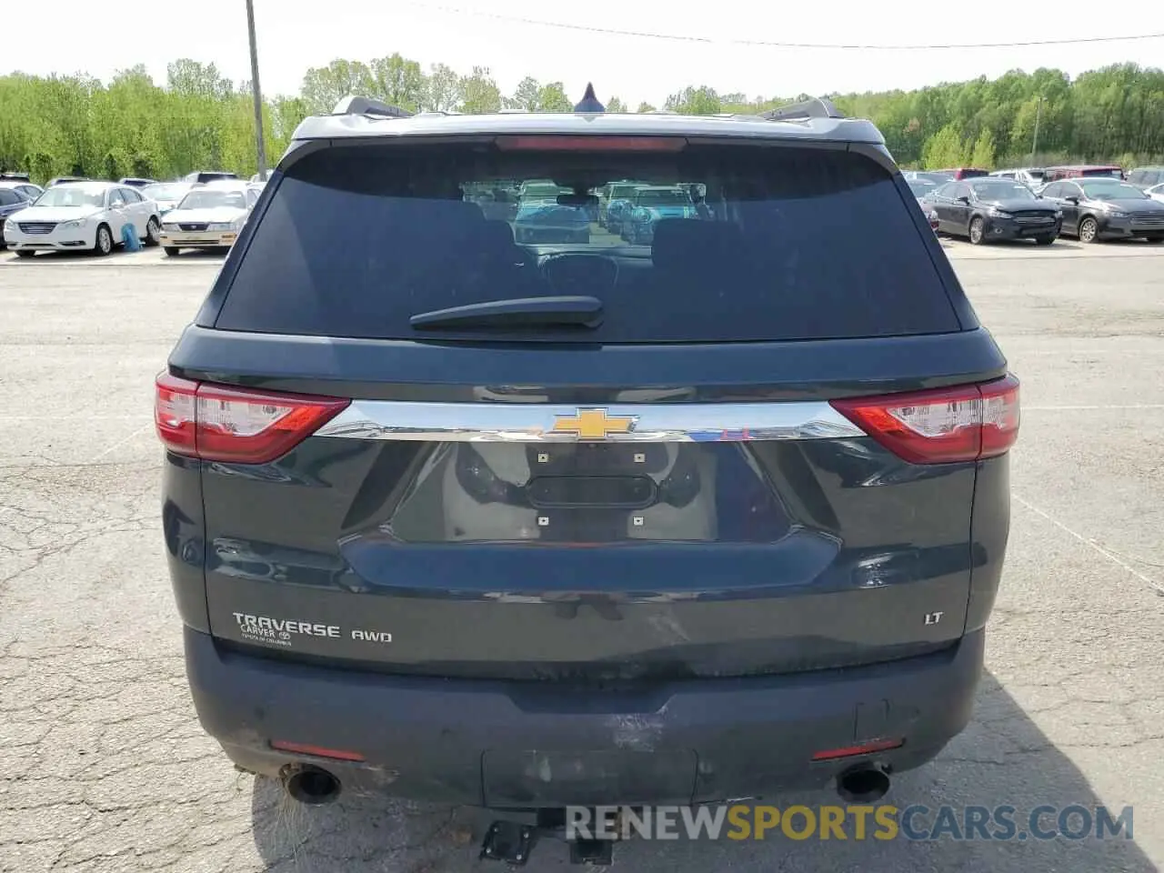 6 Photograph of a damaged car 1GNEVGKW9KJ236121 CHEVROLET TRAVERSE 2019