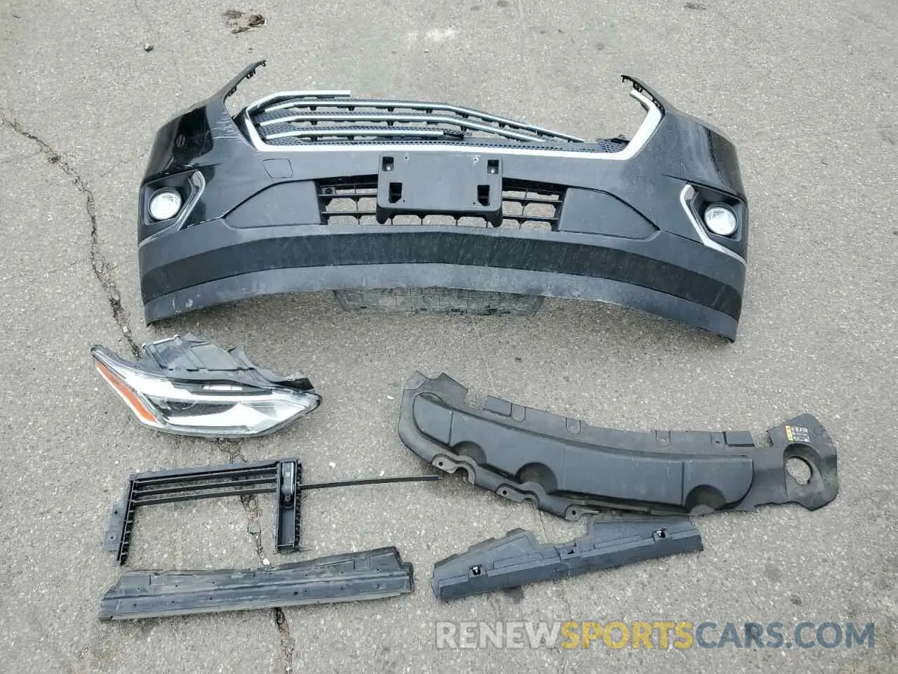 13 Photograph of a damaged car 1GNEVGKW9KJ236314 CHEVROLET TRAVERSE 2019