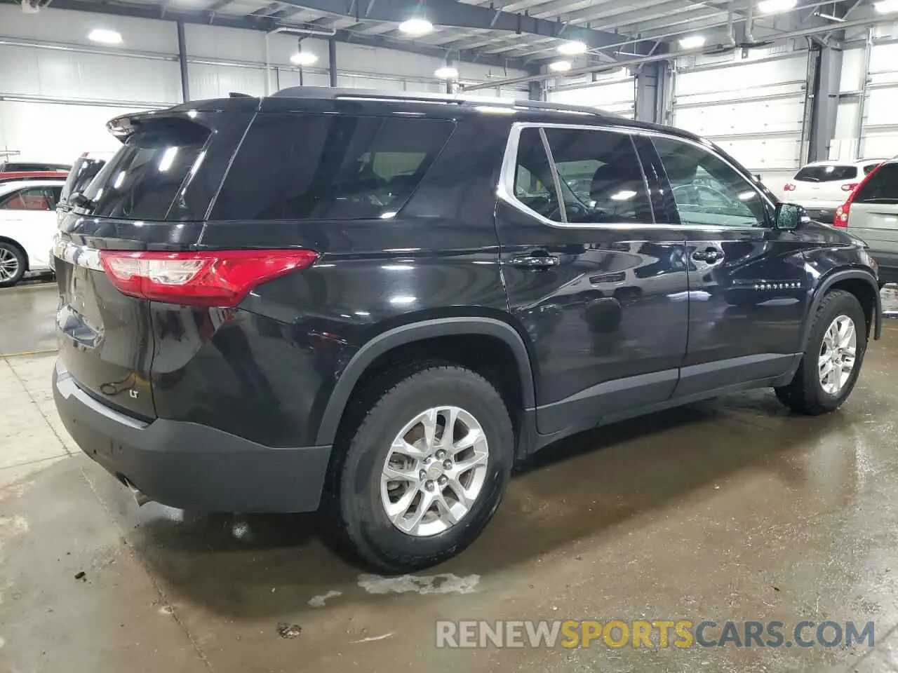 3 Photograph of a damaged car 1GNEVGKW9KJ236314 CHEVROLET TRAVERSE 2019