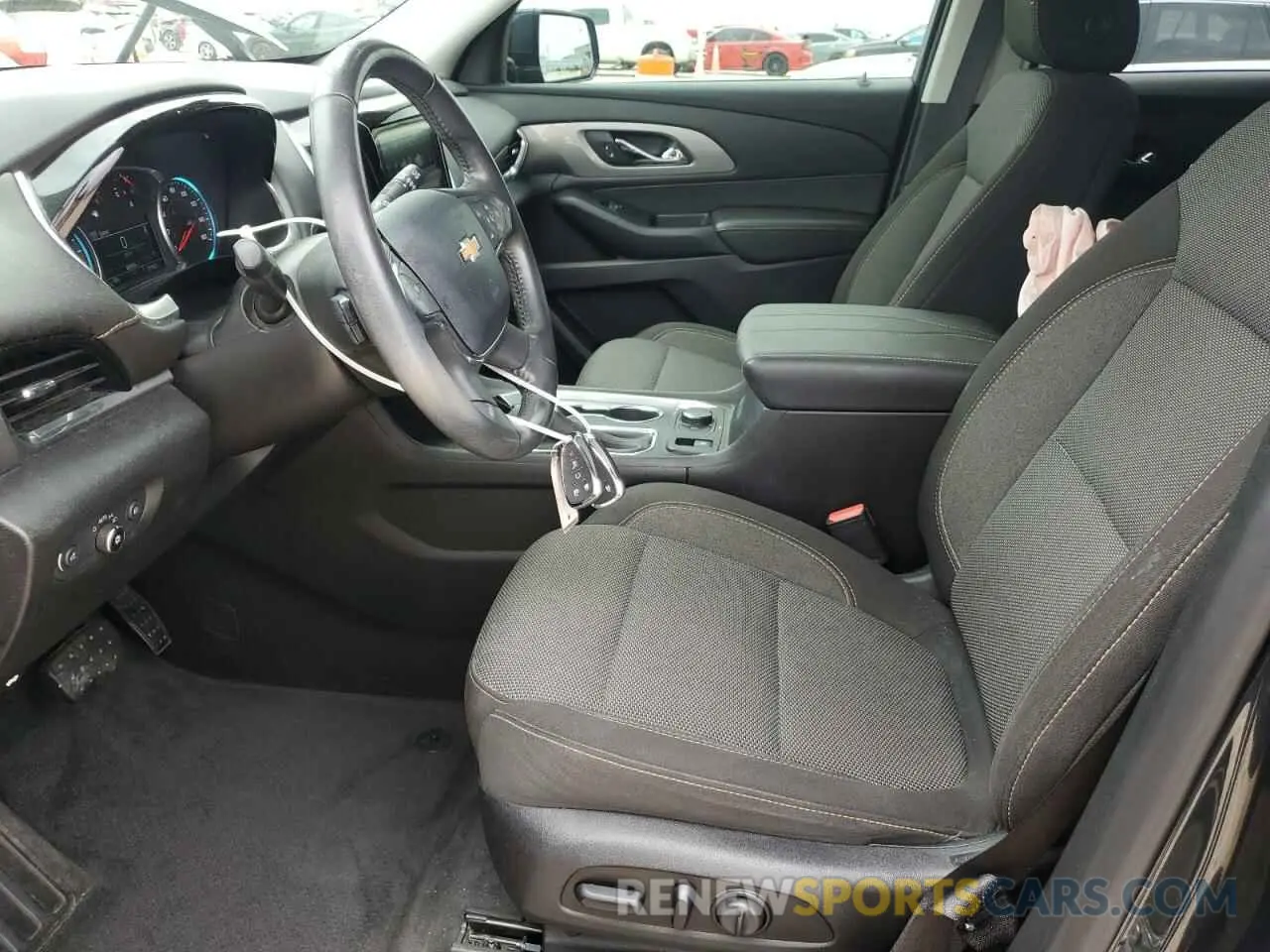 7 Photograph of a damaged car 1GNEVGKW9KJ281947 CHEVROLET TRAVERSE 2019