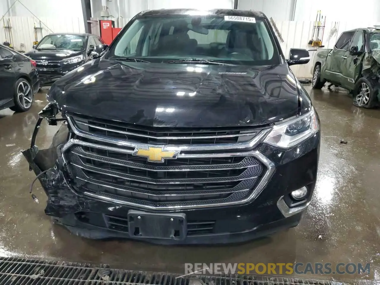 5 Photograph of a damaged car 1GNEVGKW9KJ285836 CHEVROLET TRAVERSE 2019