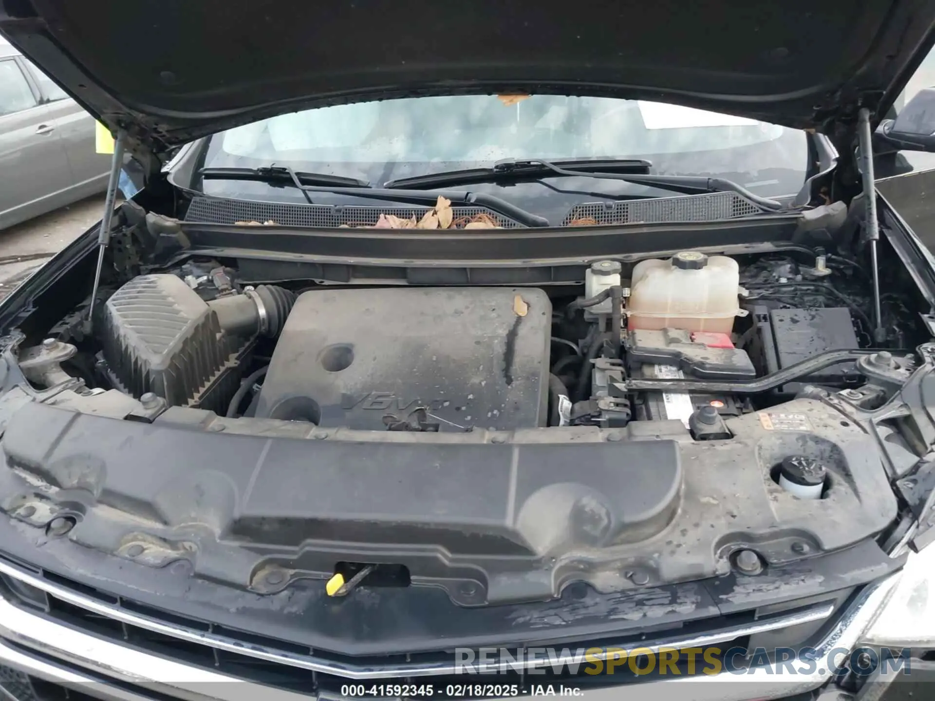 10 Photograph of a damaged car 1GNEVGKWXKJ100533 CHEVROLET TRAVERSE 2019