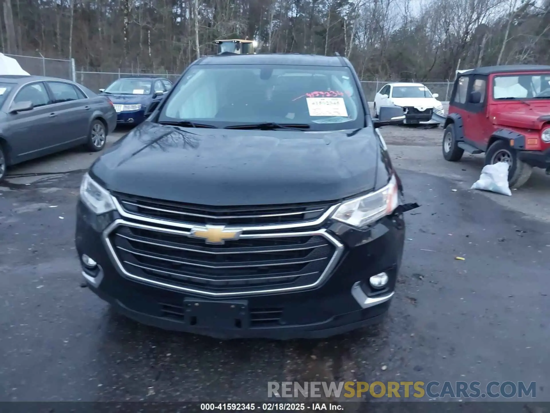 12 Photograph of a damaged car 1GNEVGKWXKJ100533 CHEVROLET TRAVERSE 2019