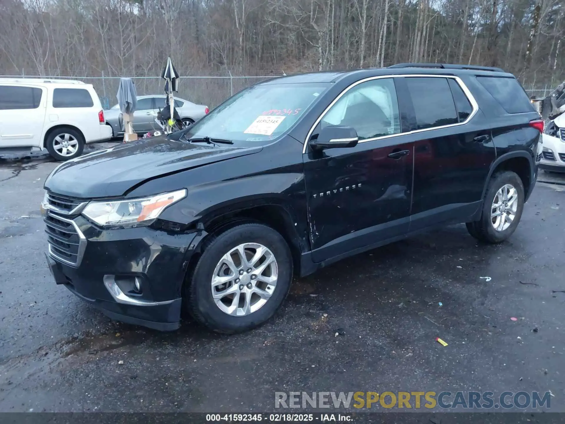 2 Photograph of a damaged car 1GNEVGKWXKJ100533 CHEVROLET TRAVERSE 2019