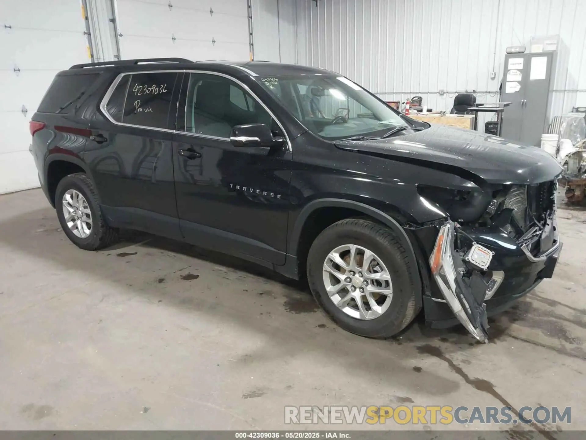 1 Photograph of a damaged car 1GNEVGKWXKJ162871 CHEVROLET TRAVERSE 2019