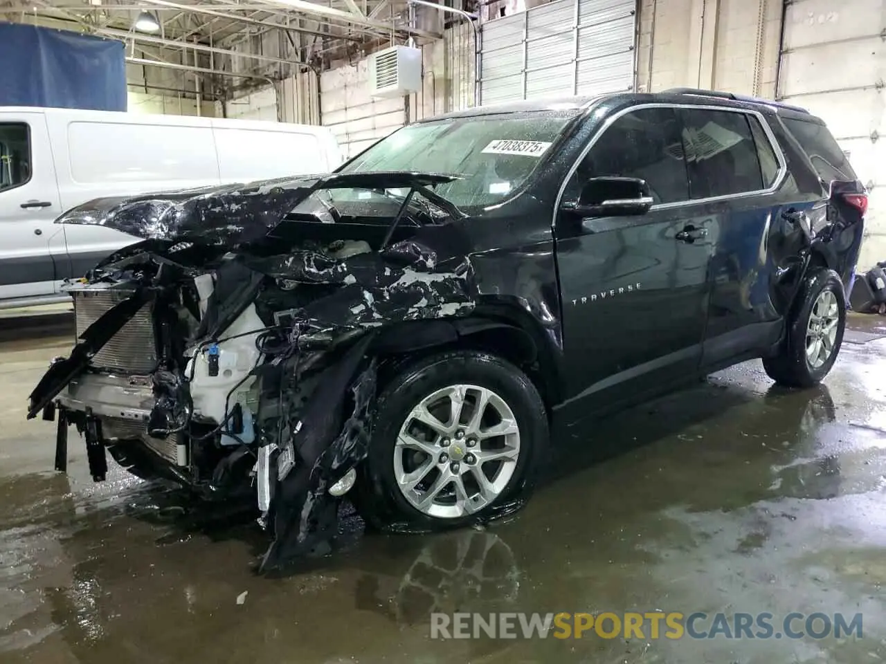 1 Photograph of a damaged car 1GNEVGKWXKJ310226 CHEVROLET TRAVERSE 2019
