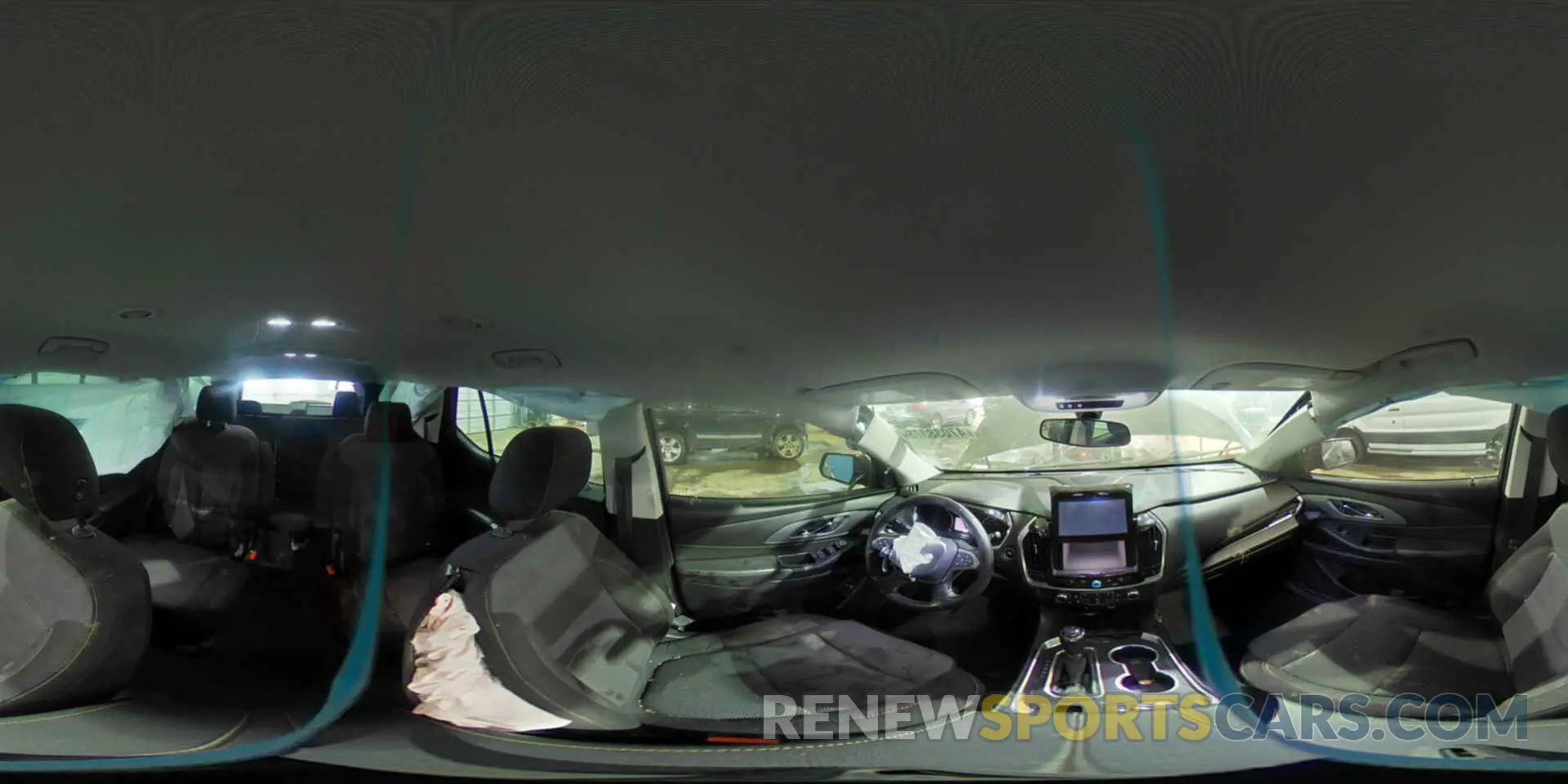 16 Photograph of a damaged car 1GNEVGKWXKJ310226 CHEVROLET TRAVERSE 2019