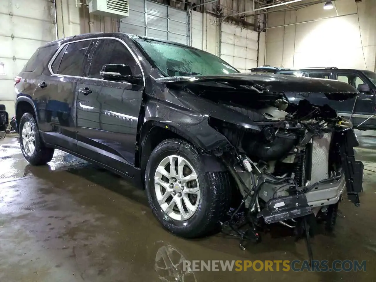 4 Photograph of a damaged car 1GNEVGKWXKJ310226 CHEVROLET TRAVERSE 2019