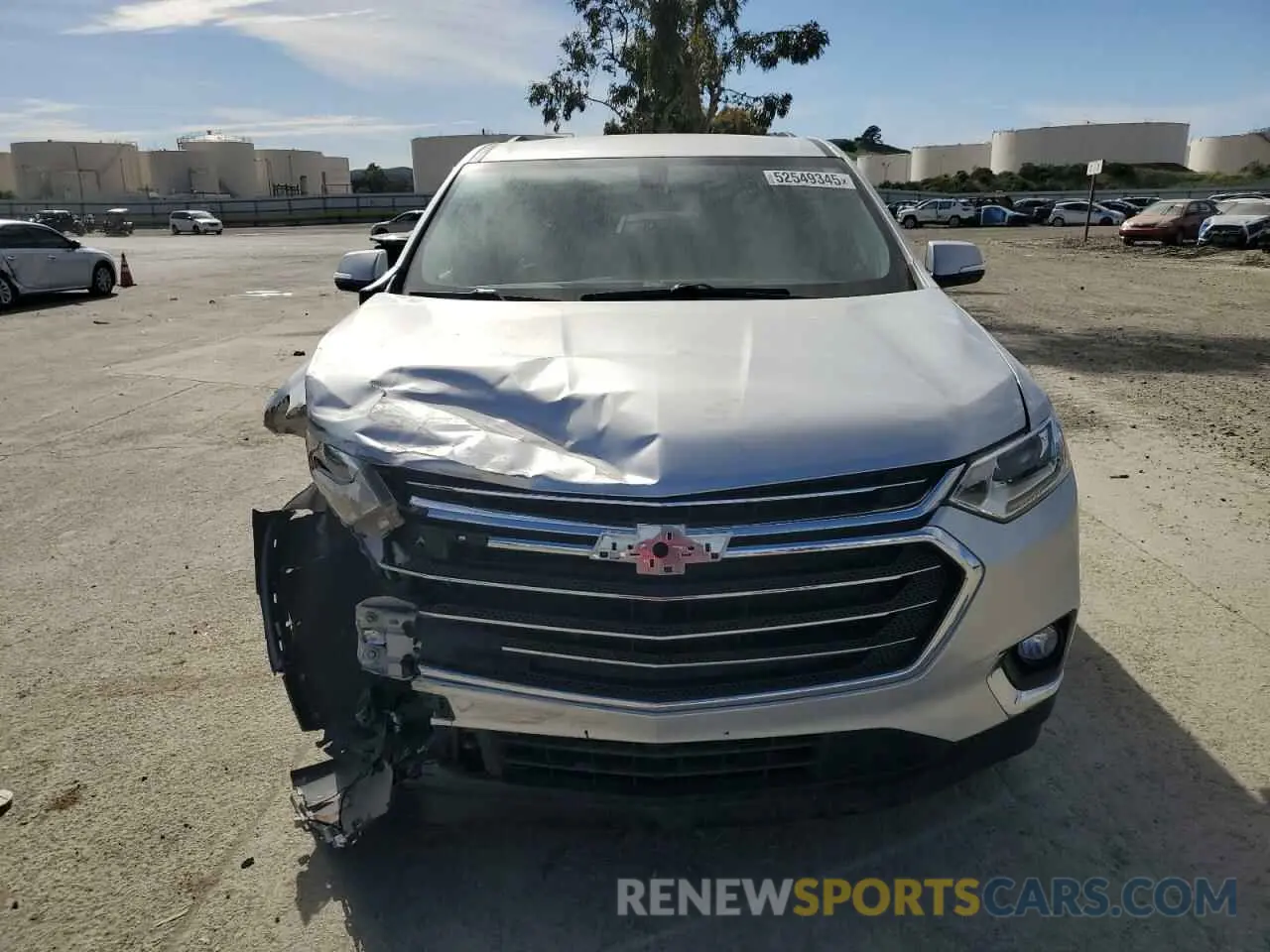 5 Photograph of a damaged car 1GNEVHKW0KJ197019 CHEVROLET TRAVERSE 2019