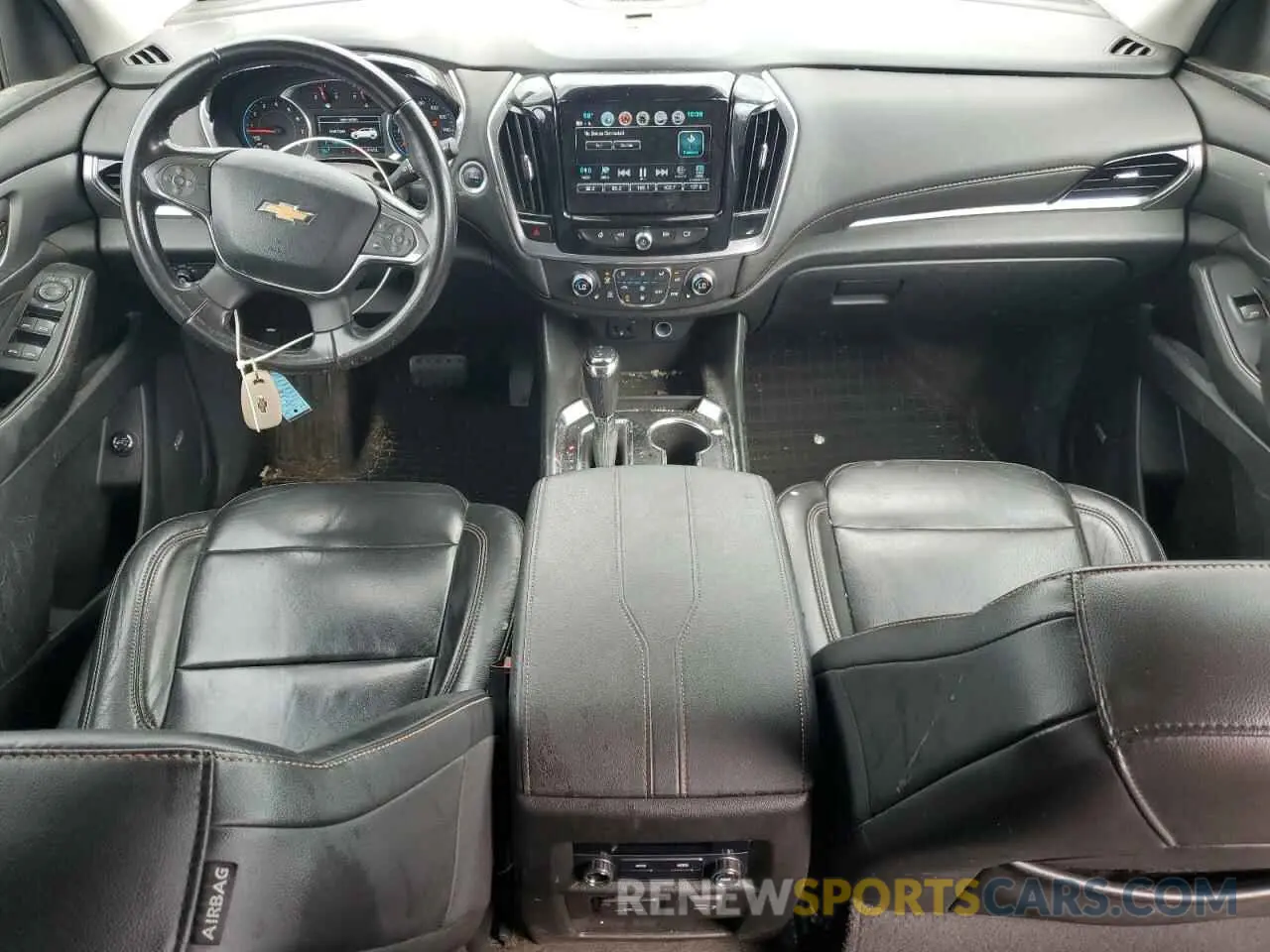 8 Photograph of a damaged car 1GNEVHKW0KJ209699 CHEVROLET TRAVERSE 2019