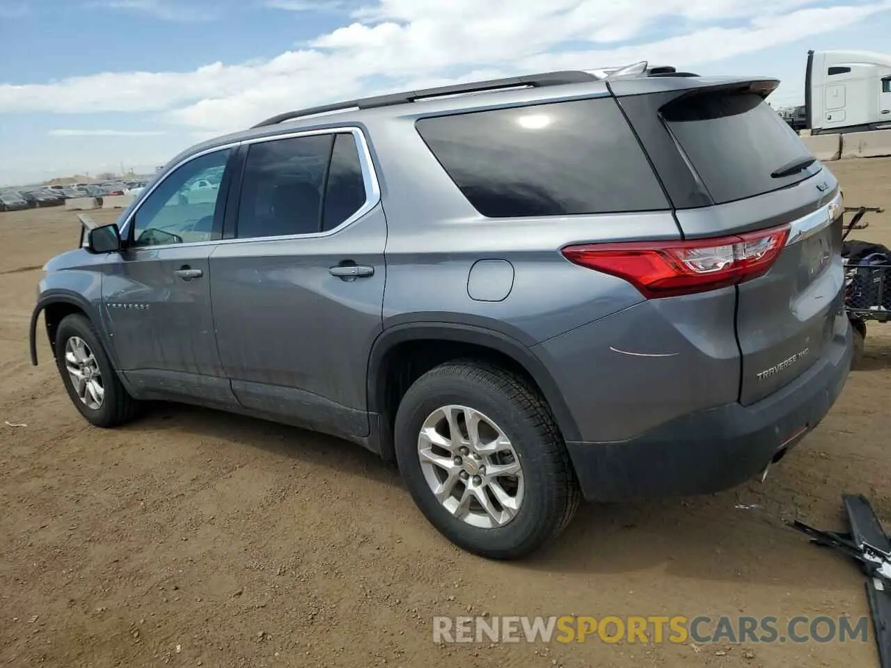 2 Photograph of a damaged car 1GNEVHKW0KJ277971 CHEVROLET TRAVERSE 2019