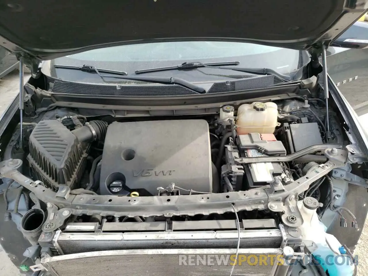 12 Photograph of a damaged car 1GNEVHKW0KJ303193 CHEVROLET TRAVERSE 2019
