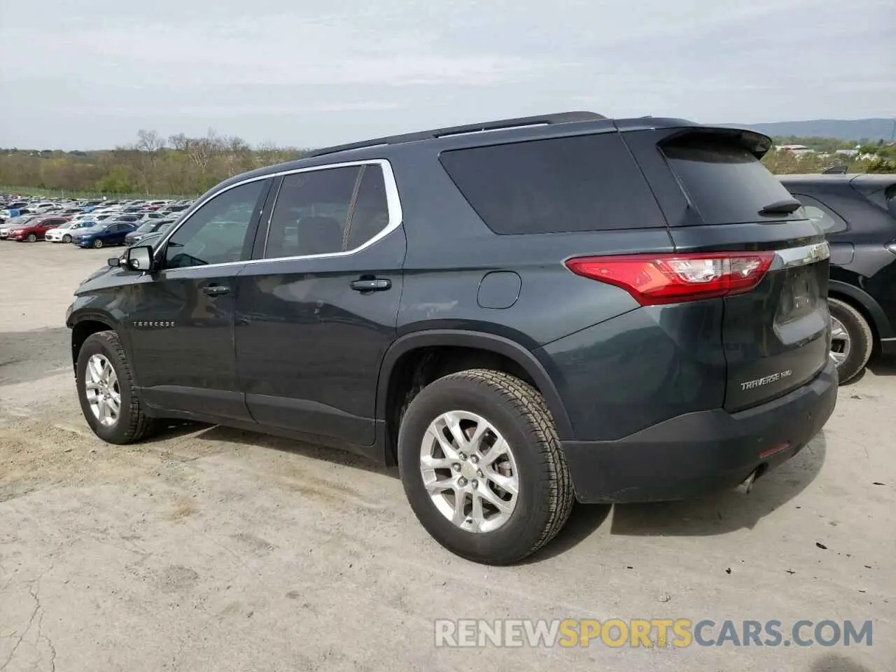 2 Photograph of a damaged car 1GNEVHKW0KJ303193 CHEVROLET TRAVERSE 2019
