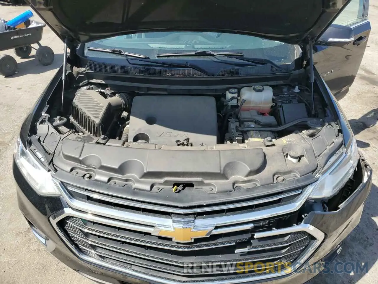 12 Photograph of a damaged car 1GNEVHKW1KJ156012 CHEVROLET TRAVERSE 2019