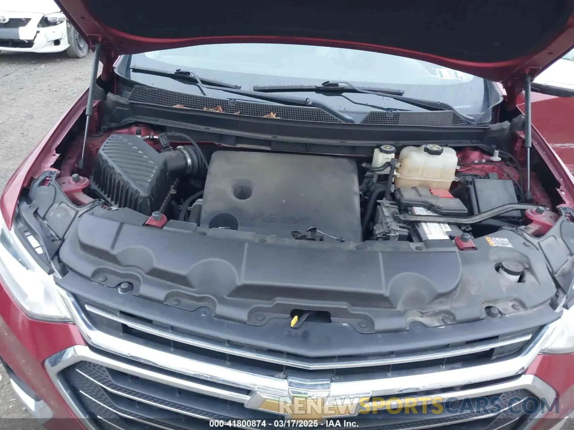10 Photograph of a damaged car 1GNEVHKW1KJ164692 CHEVROLET TRAVERSE 2019