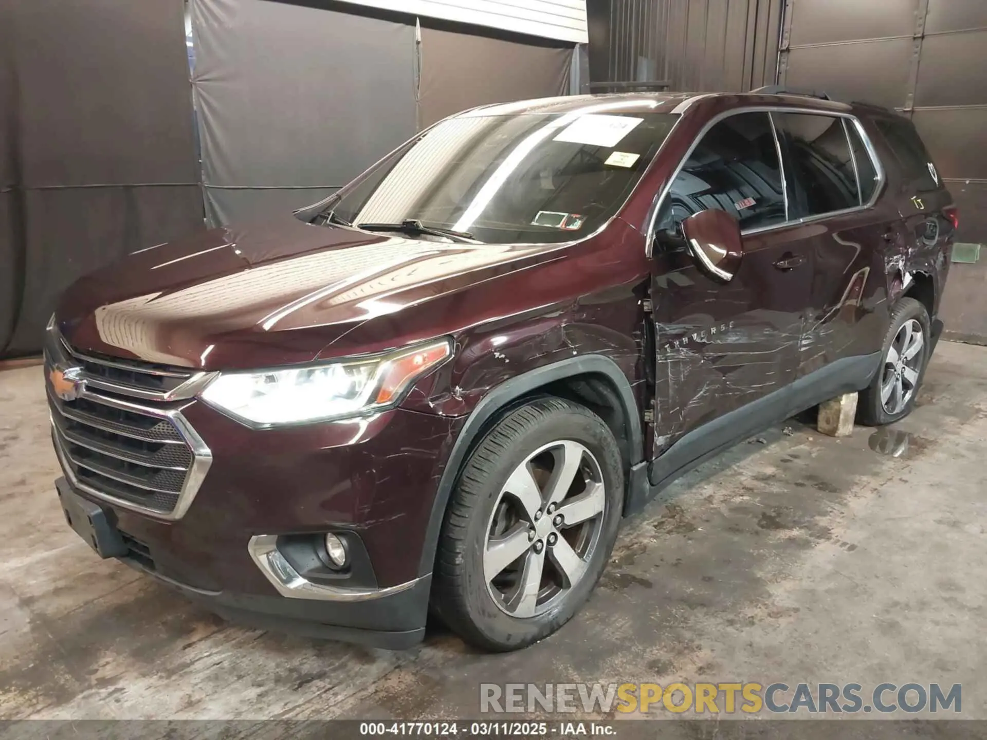 2 Photograph of a damaged car 1GNEVHKW1KJ192850 CHEVROLET TRAVERSE 2019