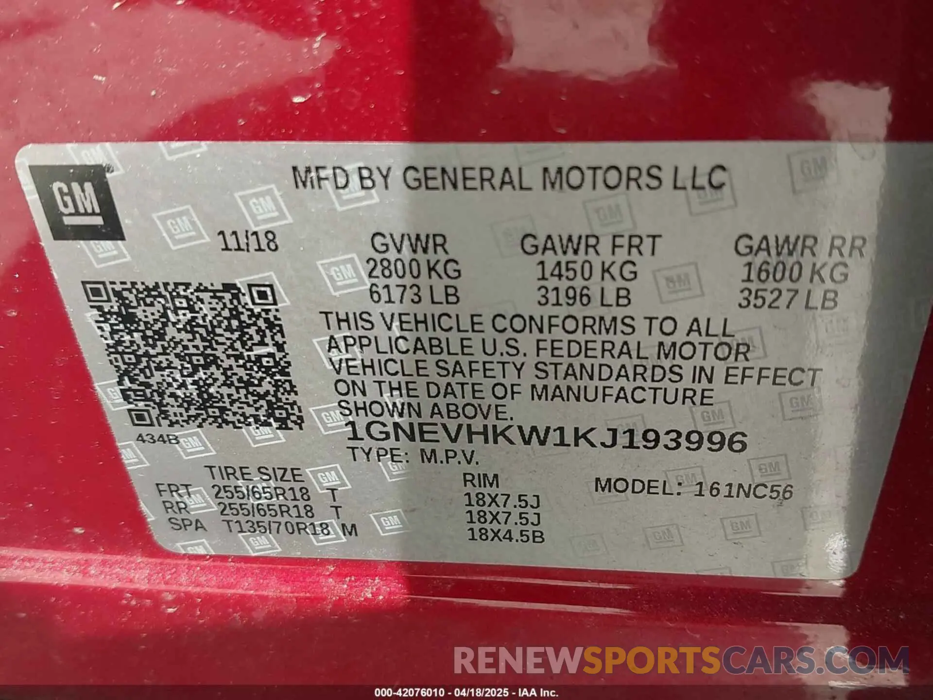 9 Photograph of a damaged car 1GNEVHKW1KJ193996 CHEVROLET TRAVERSE 2019