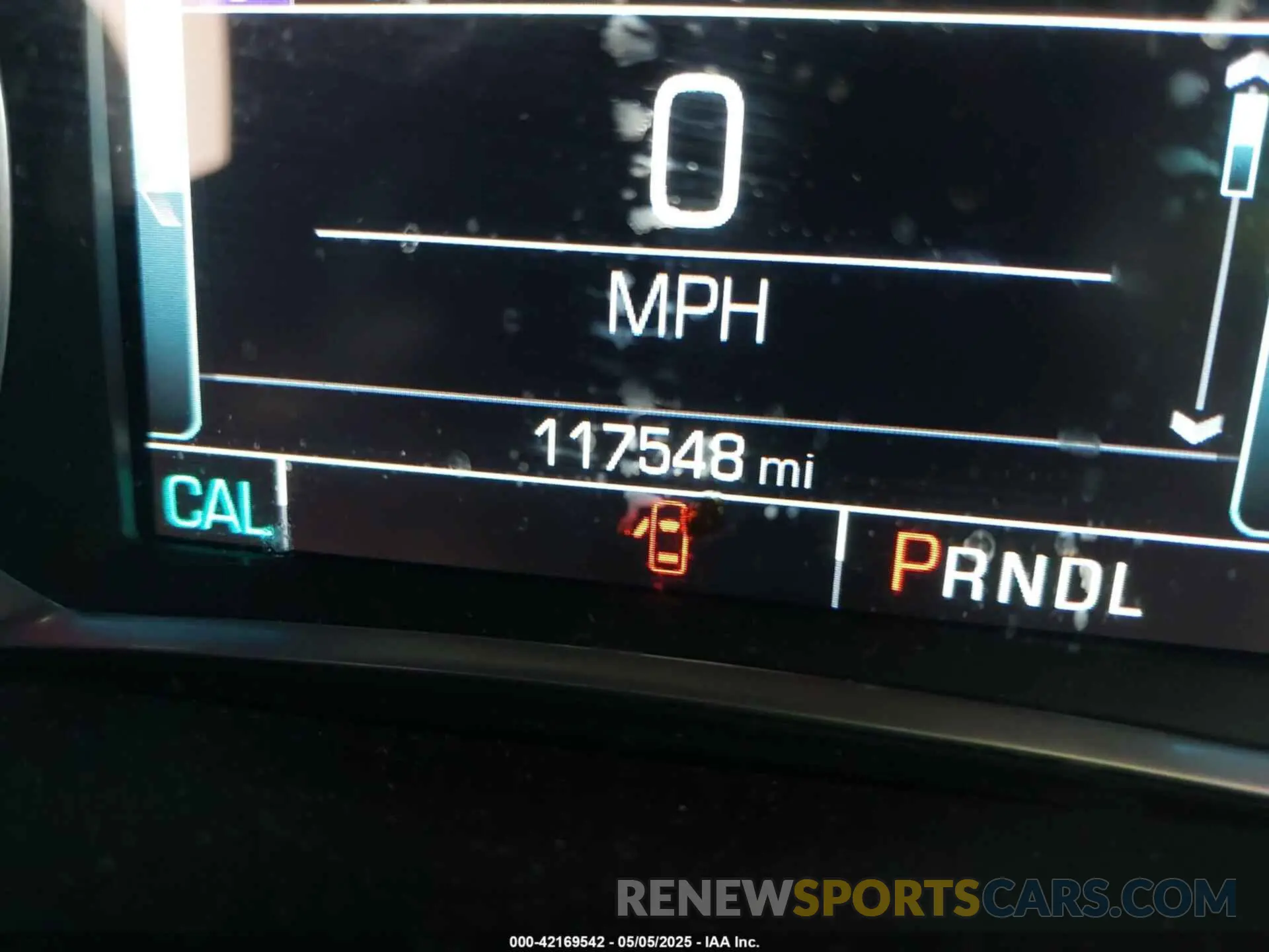 15 Photograph of a damaged car 1GNEVHKW2KJ141731 CHEVROLET TRAVERSE 2019