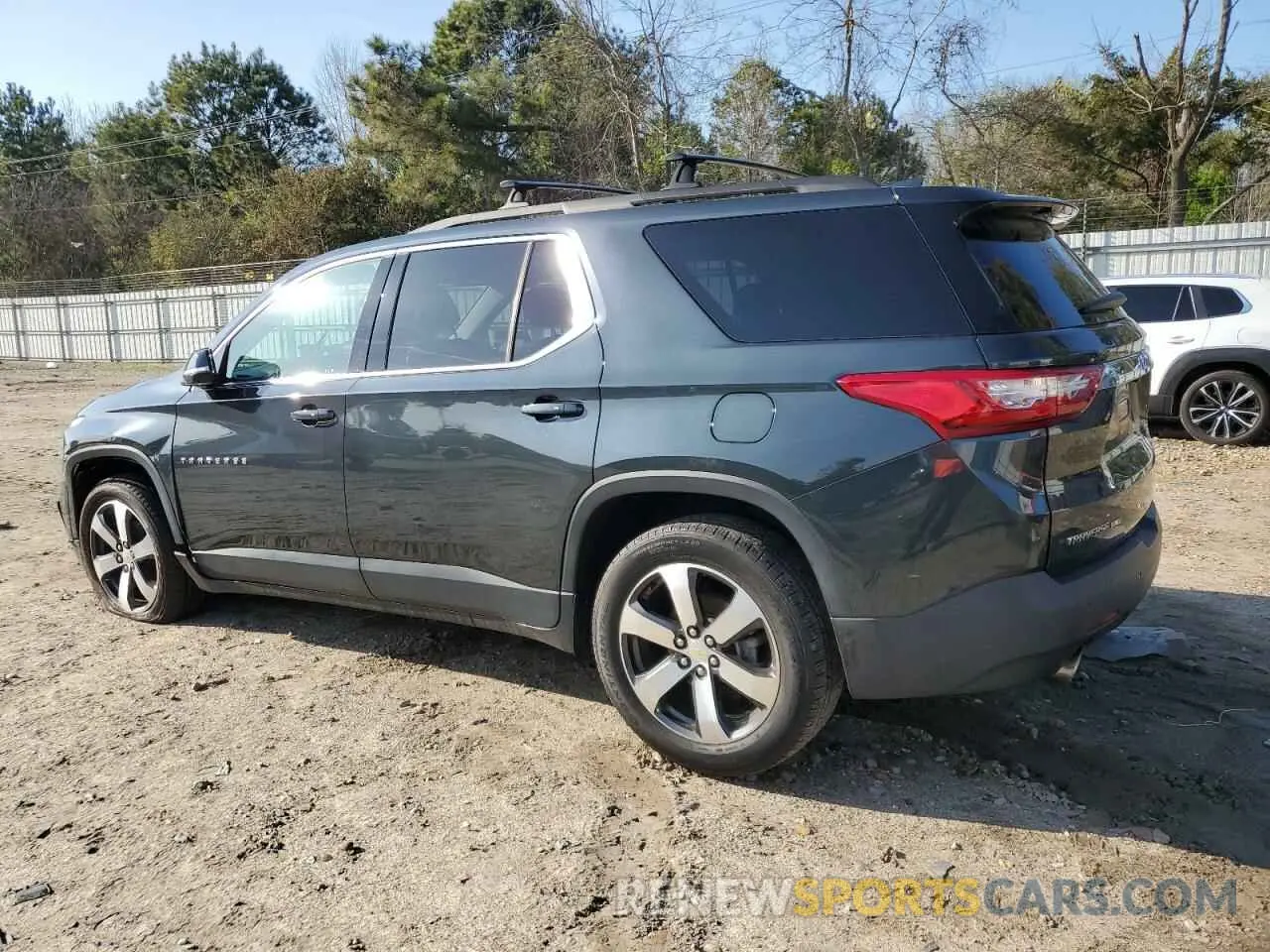 2 Photograph of a damaged car 1GNEVHKW2KJ170954 CHEVROLET TRAVERSE 2019