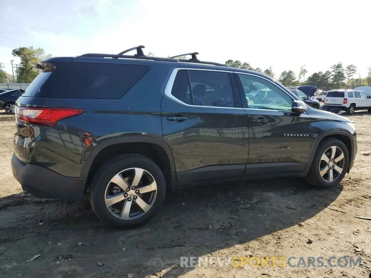 3 Photograph of a damaged car 1GNEVHKW2KJ170954 CHEVROLET TRAVERSE 2019