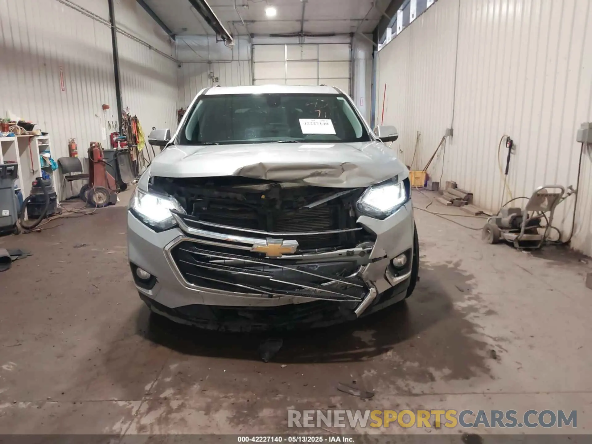 12 Photograph of a damaged car 1GNEVHKW2KJ172395 CHEVROLET TRAVERSE 2019