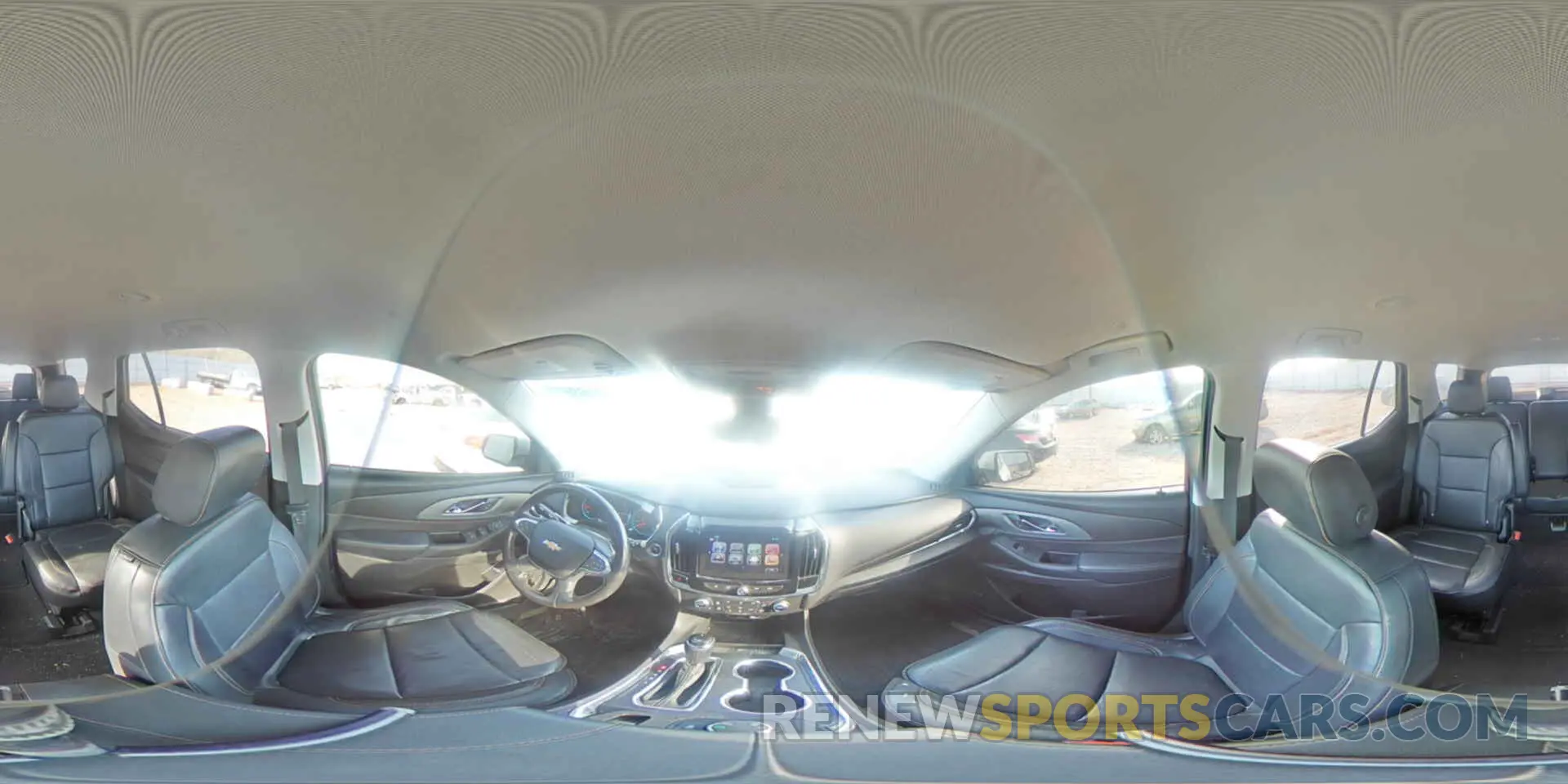 14 Photograph of a damaged car 1GNEVHKW2KJ189004 CHEVROLET TRAVERSE 2019