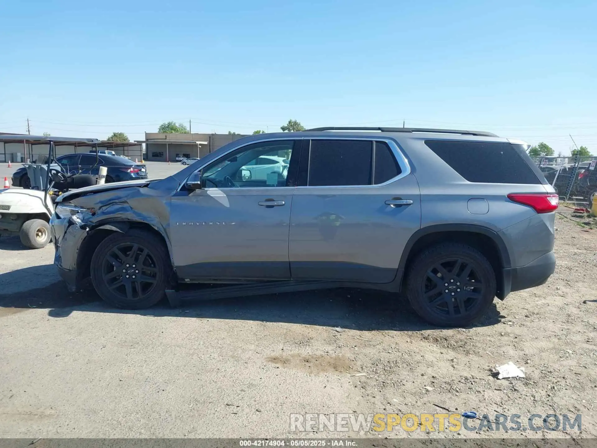 14 Photograph of a damaged car 1GNEVHKW2KJ193540 CHEVROLET TRAVERSE 2019